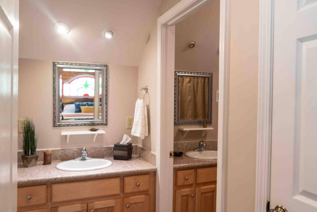 Moss Haven Cabin - Peaceful Blowing Rock Getaway view 4