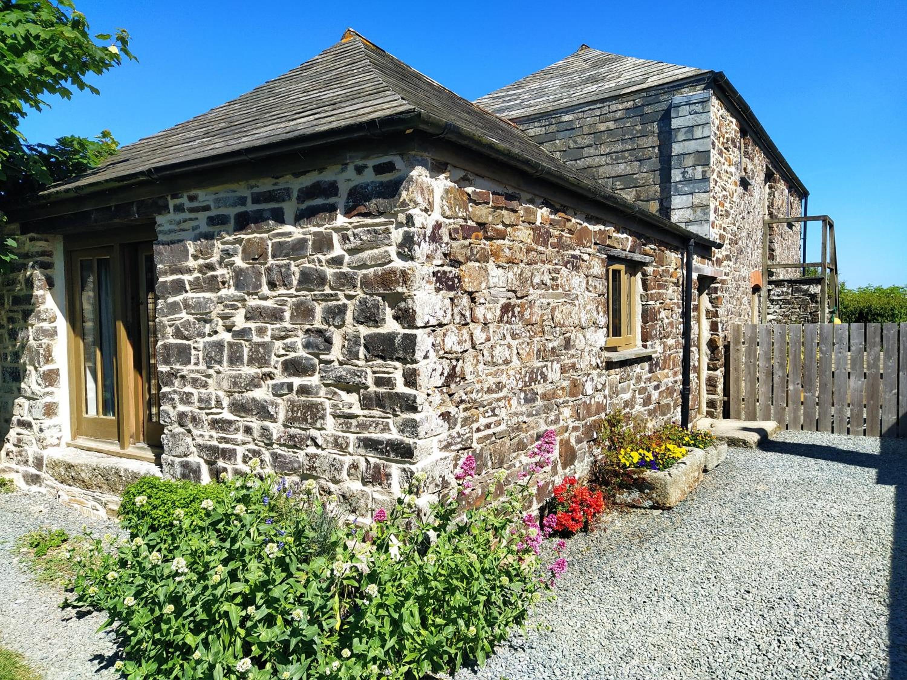 Lower Tresmorn Farmhouse