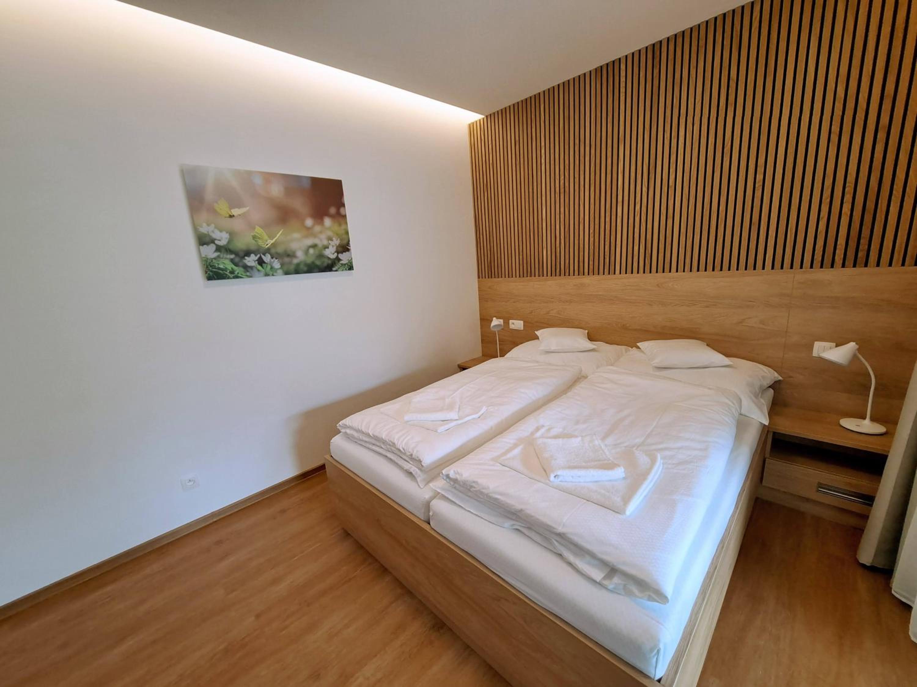 6bits Apartments