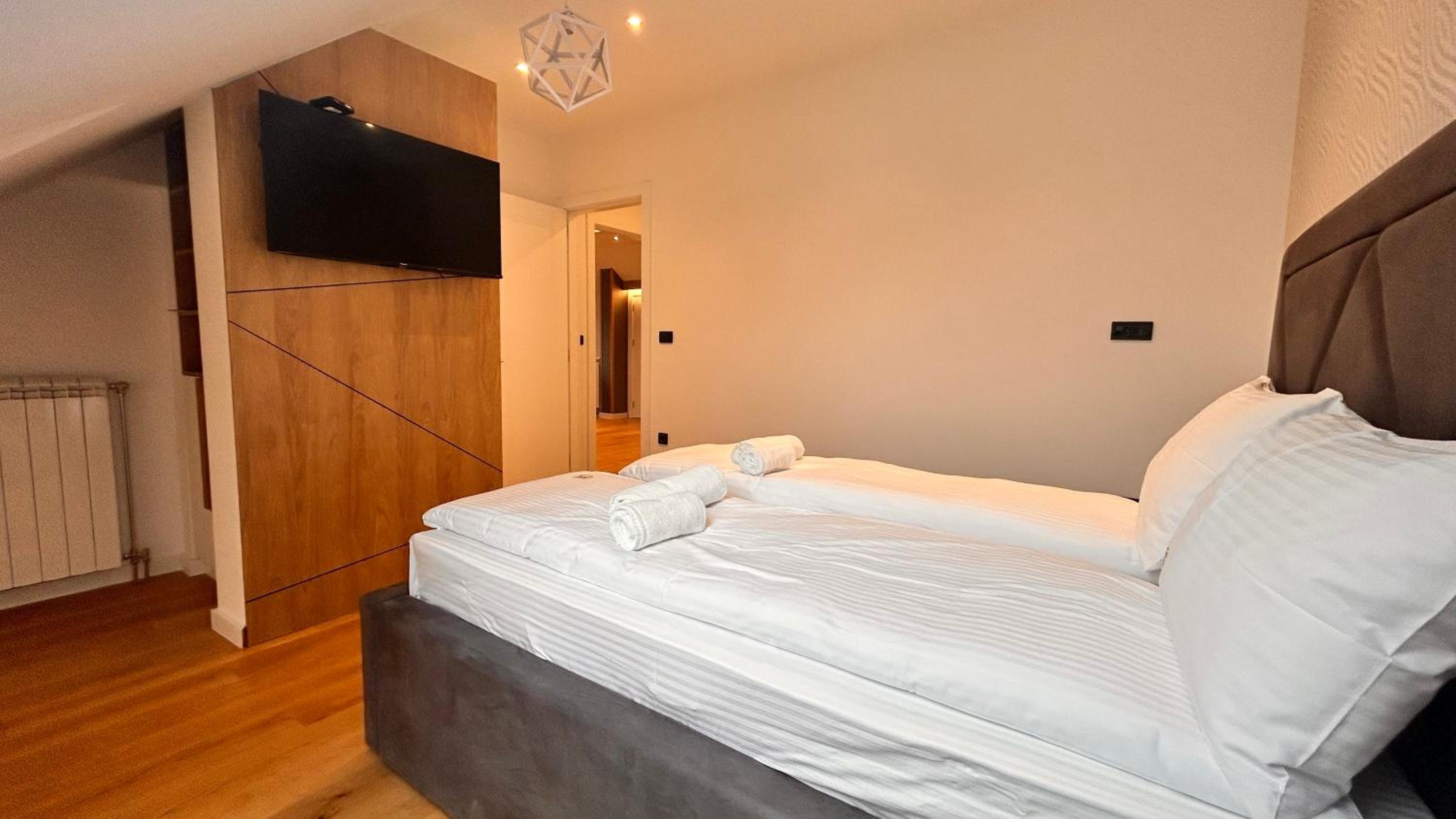Luna penthouse