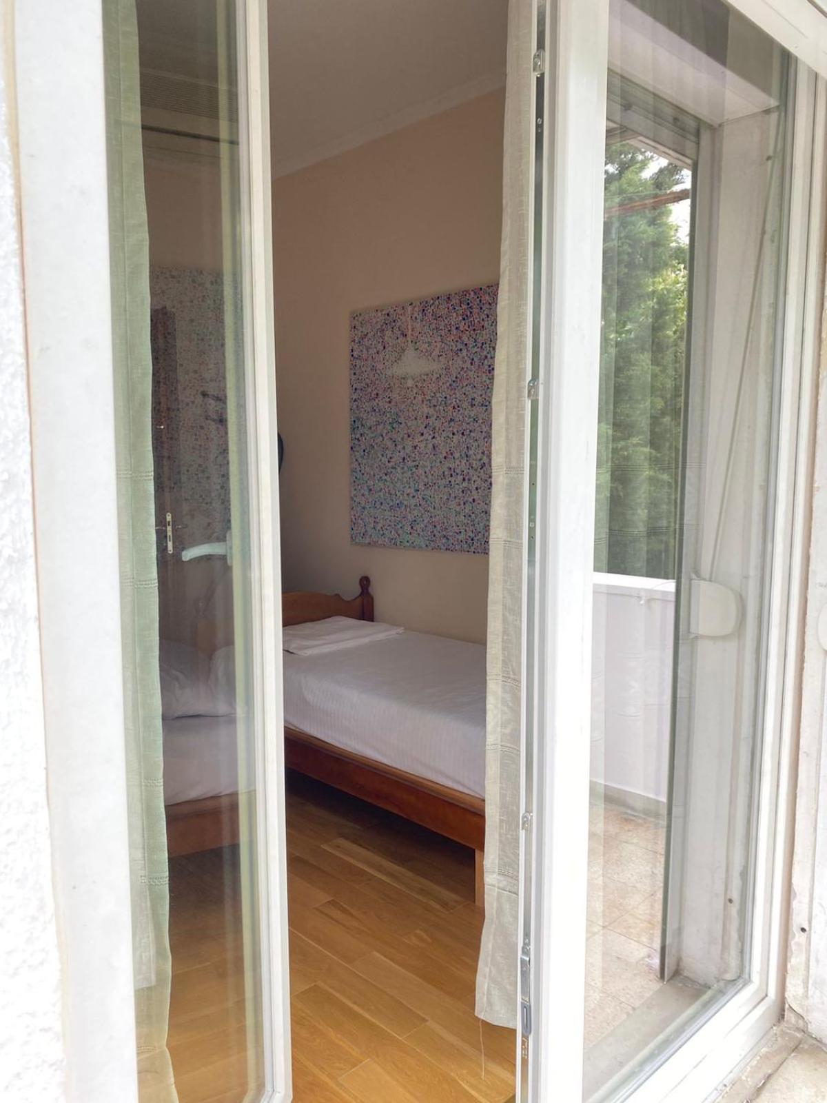 Your tidy & affordable base in Tiranë!