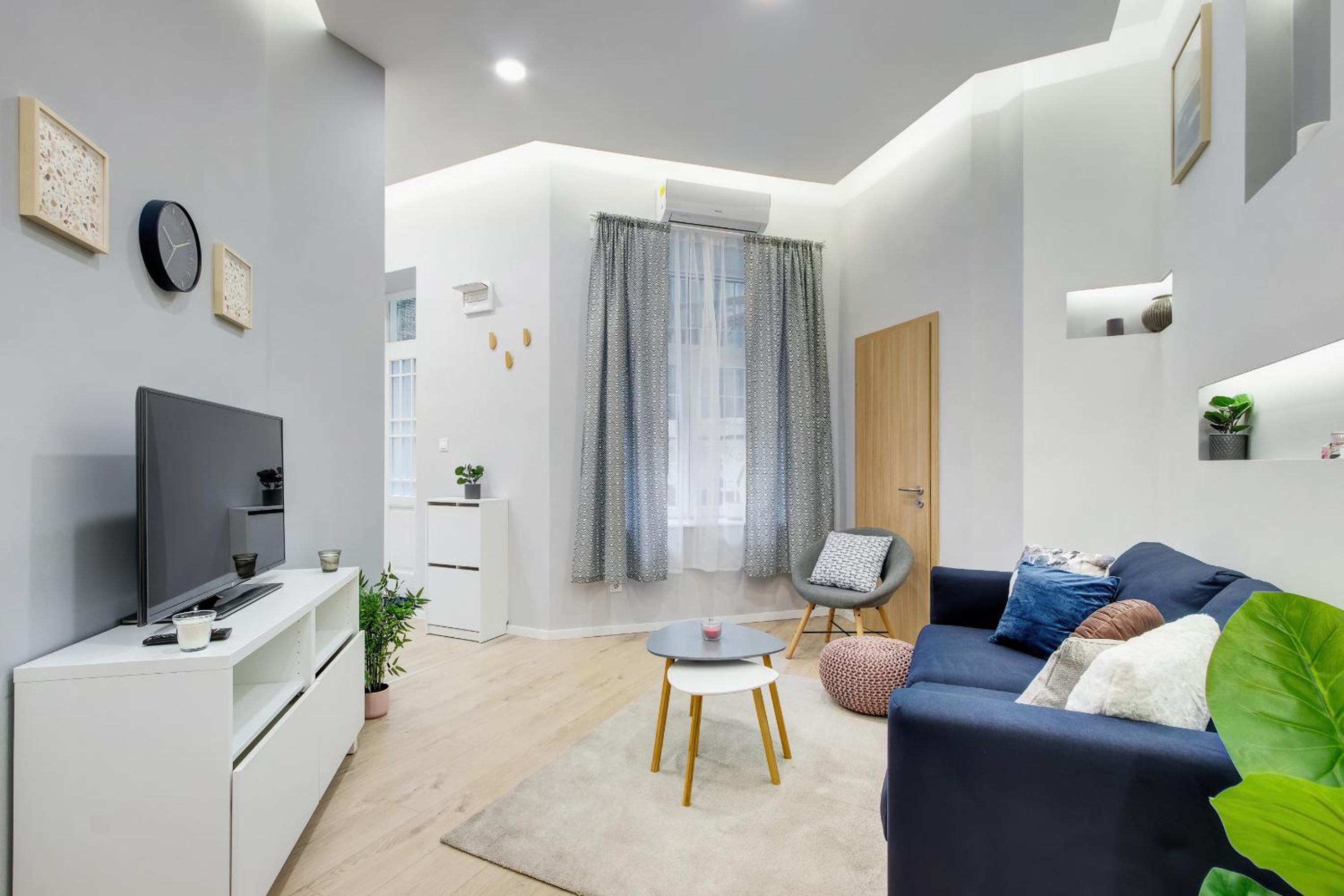Central studio at Oktogon view 2