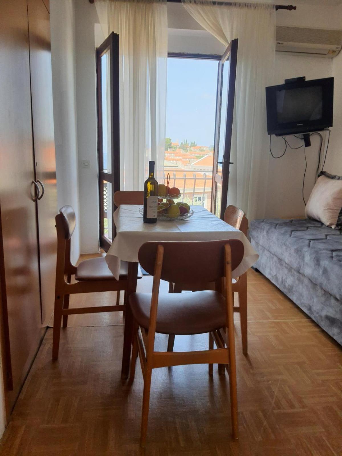 Apartments Andjus