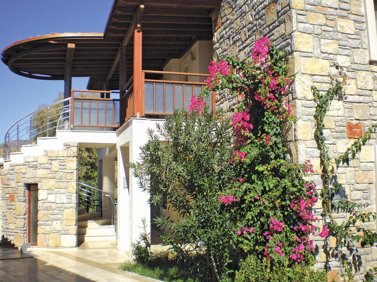 Villanaz Apart Hotel