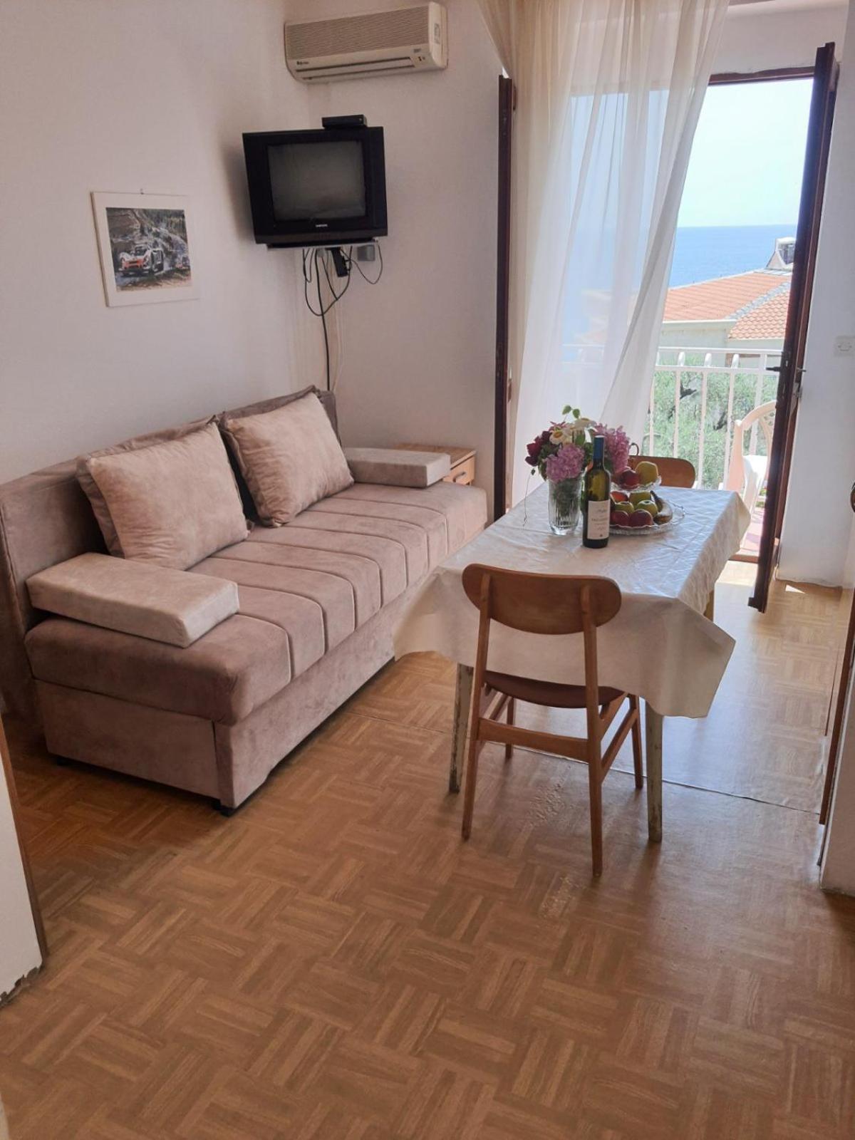 Apartments Andjus