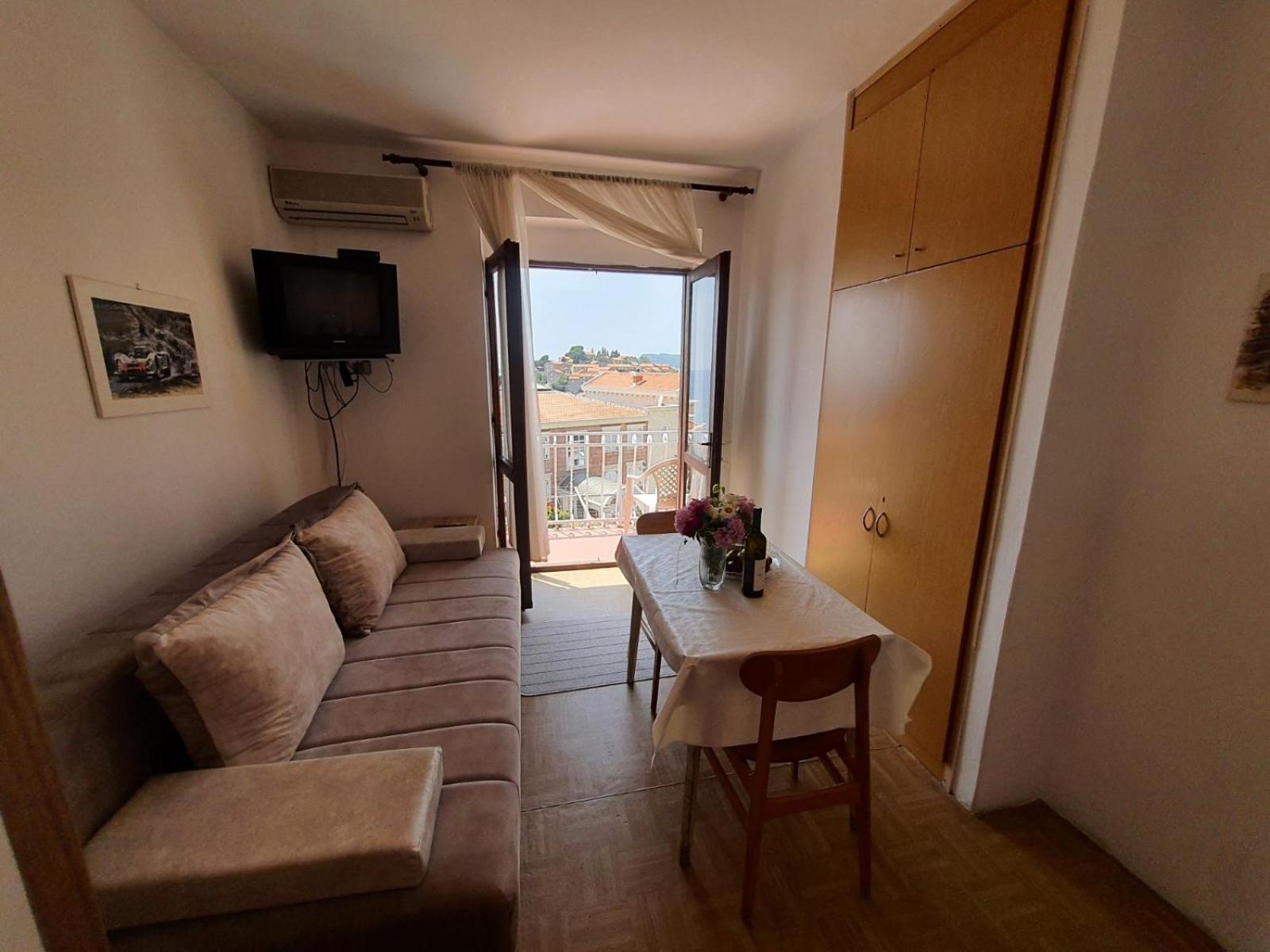 Apartments Andjus