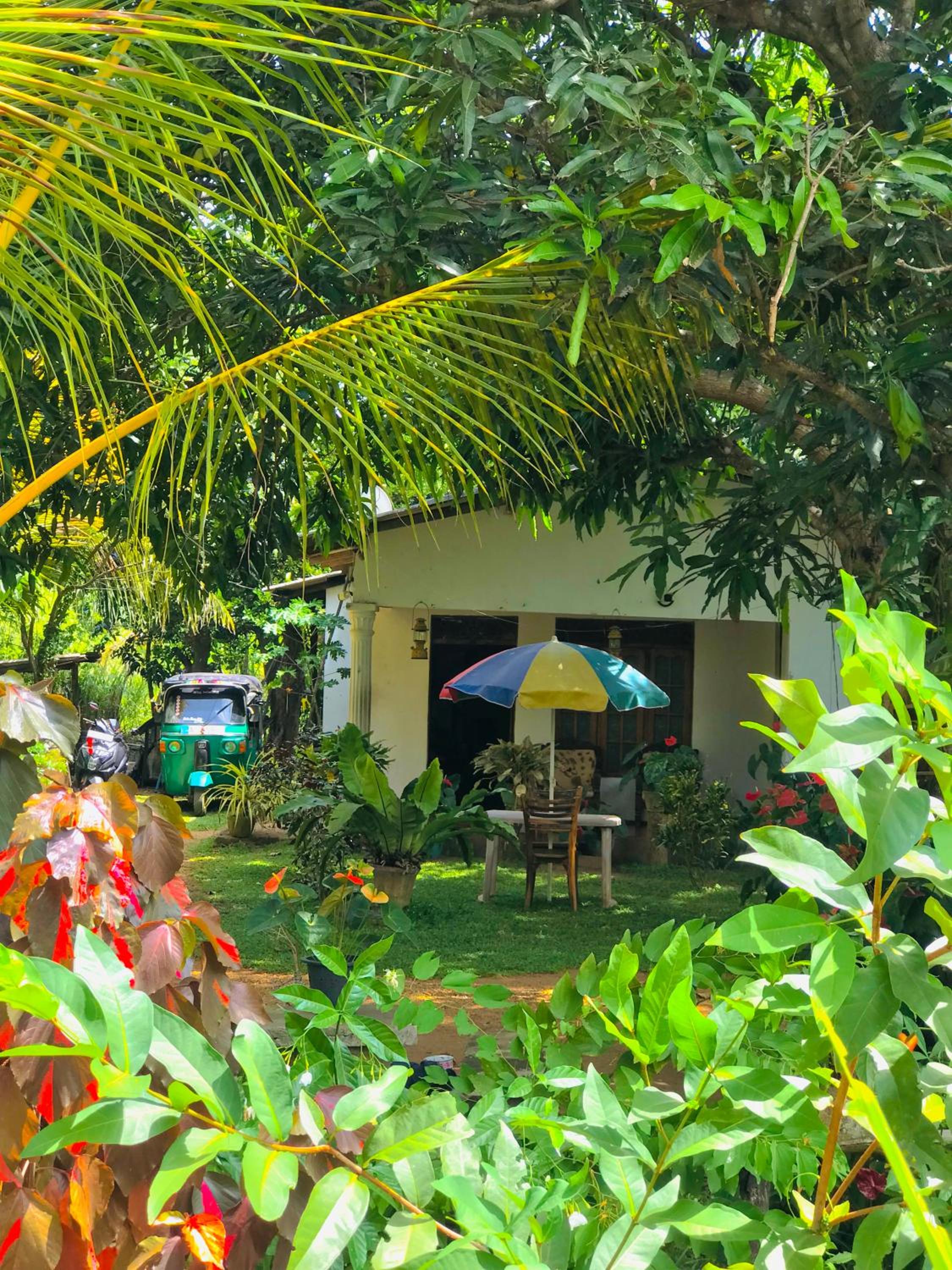 Hotel Sigiri Lakshan Home Stay - Image 1