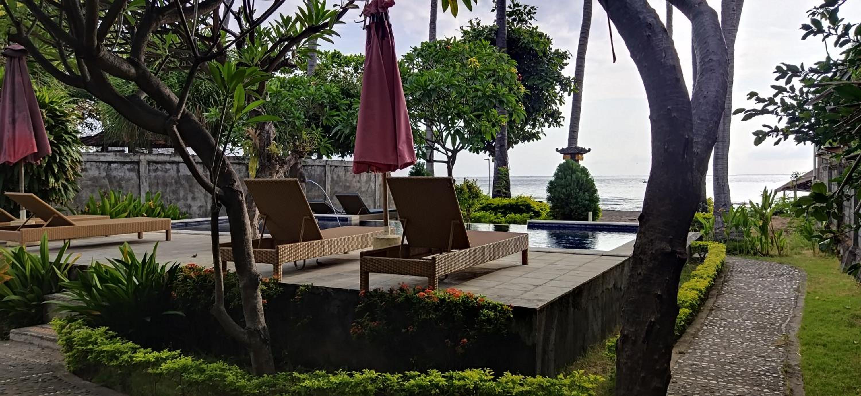 Bintang Beach Villa