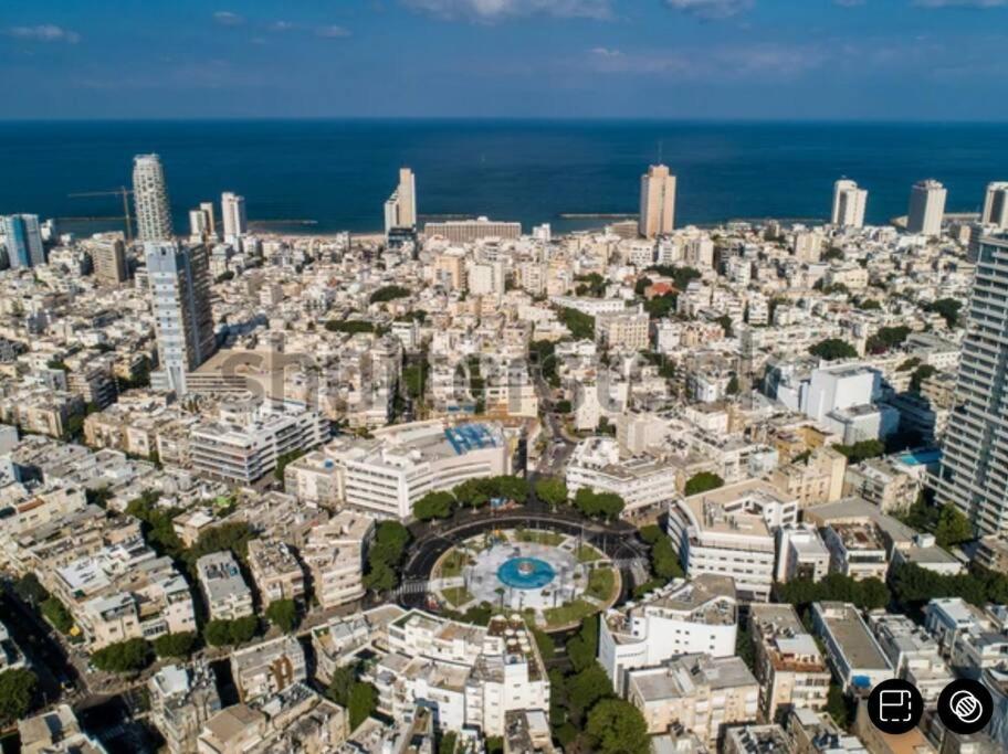 Amazing Dizengoff Square Home