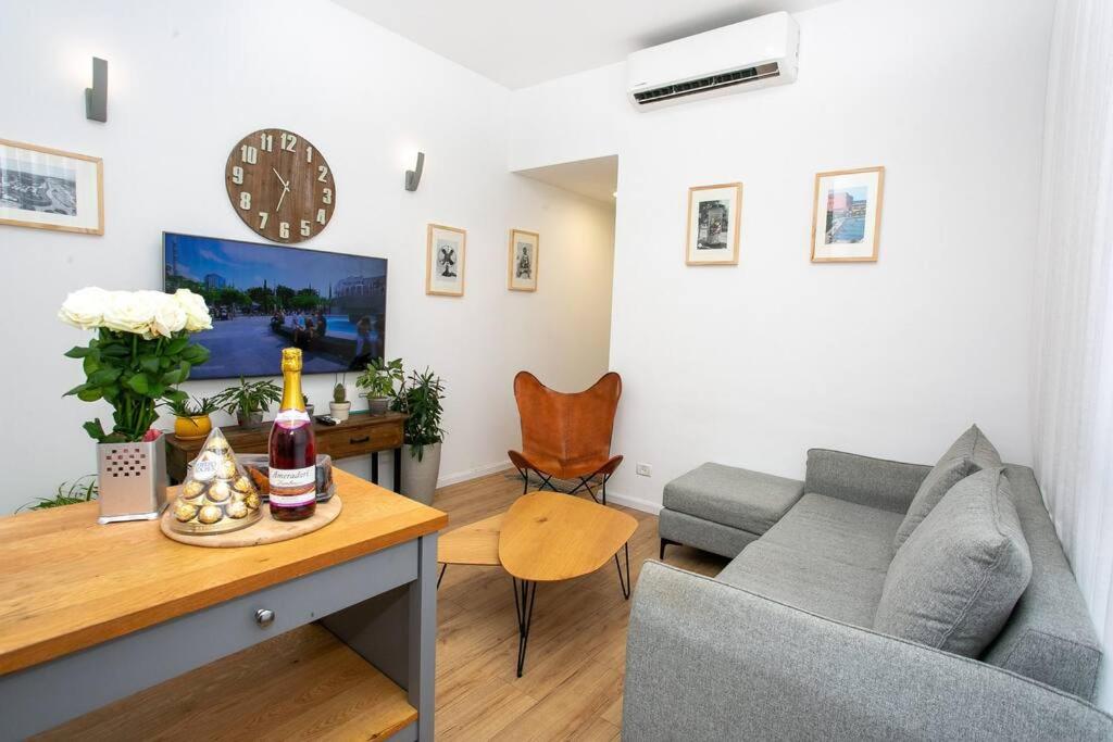 Amazing Dizengoff Square Home