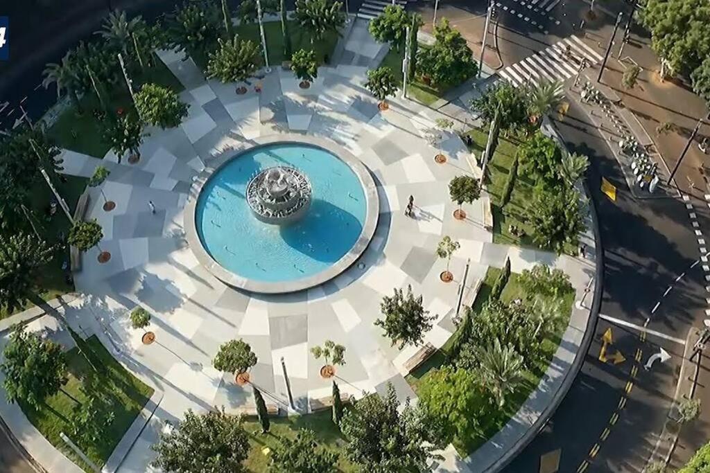 Amazing Dizengoff Square Home