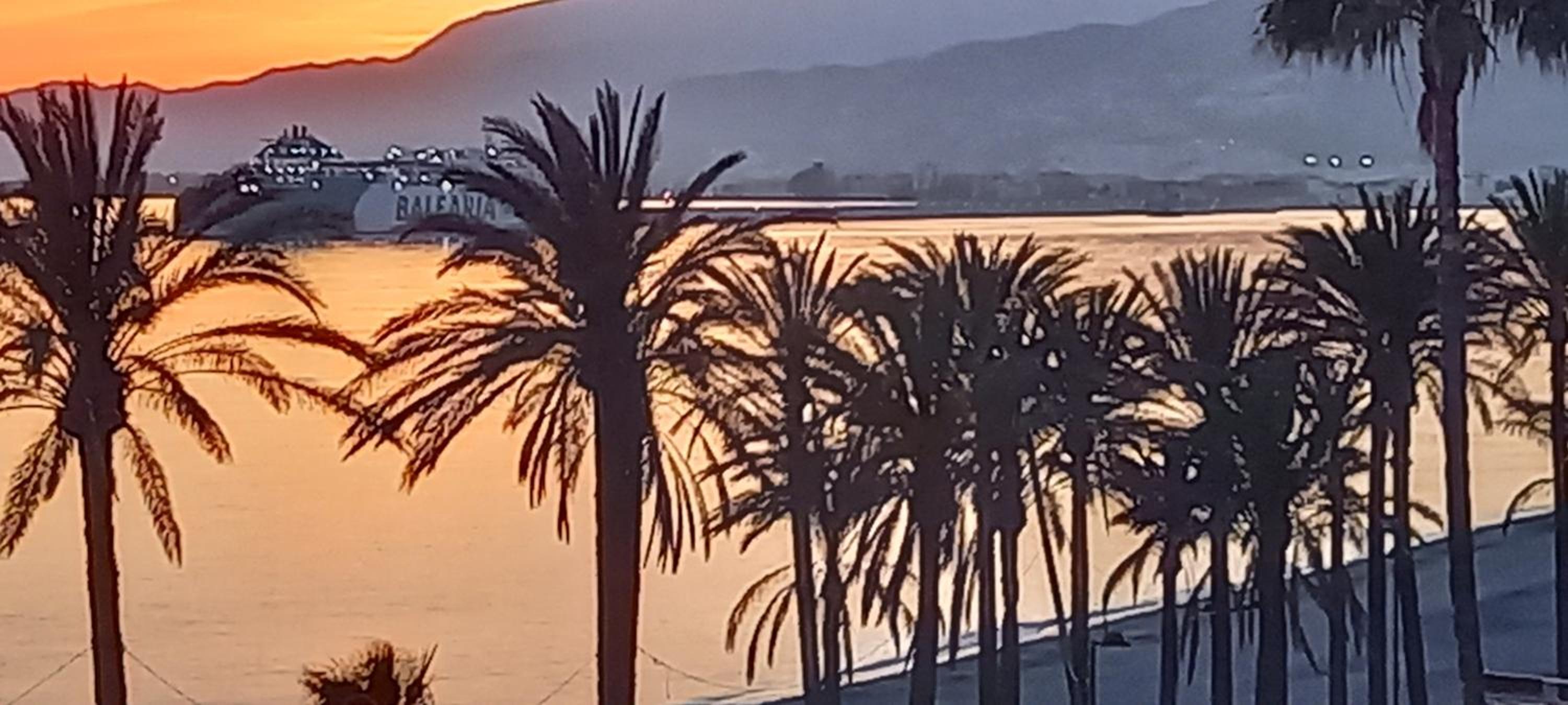 APARTAMENTO PRIMERA LÍNEA DE PLAYA