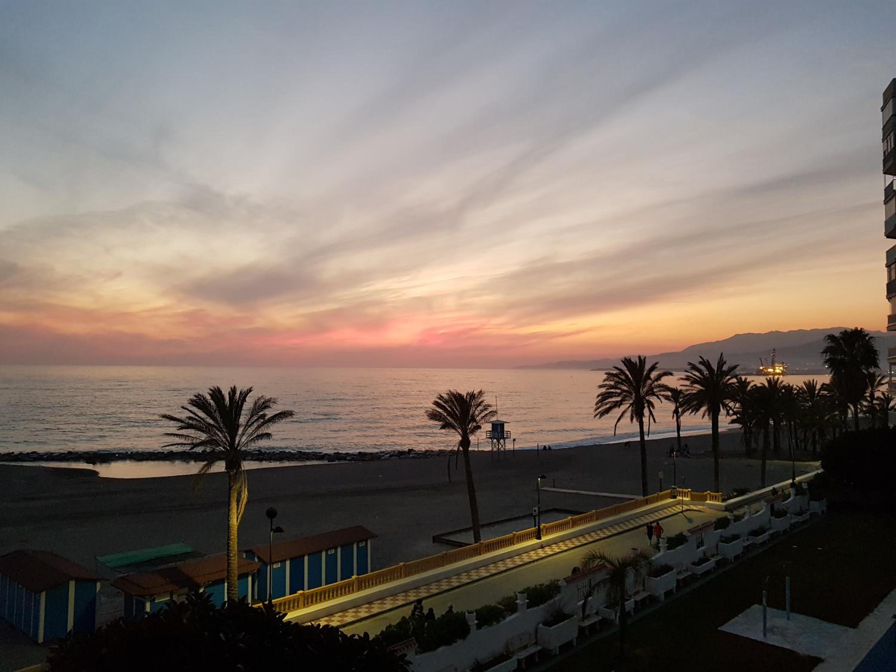 APARTAMENTO PRIMERA LÍNEA DE PLAYA