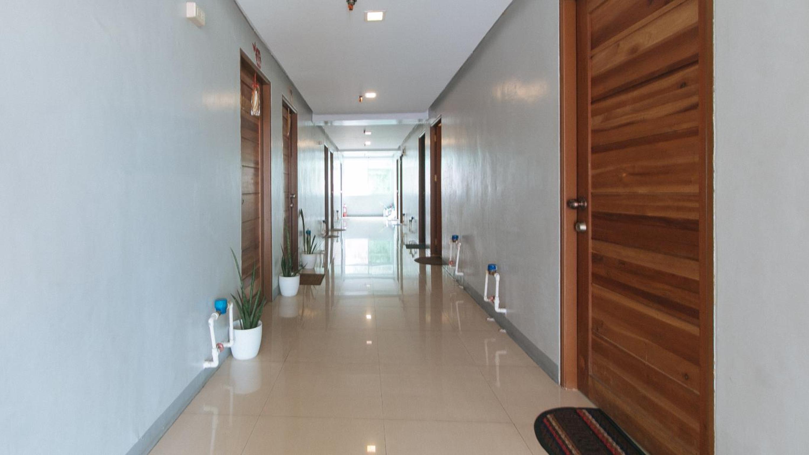 Budget Backpackers Transient House near NAIA by RedDoorz view 5