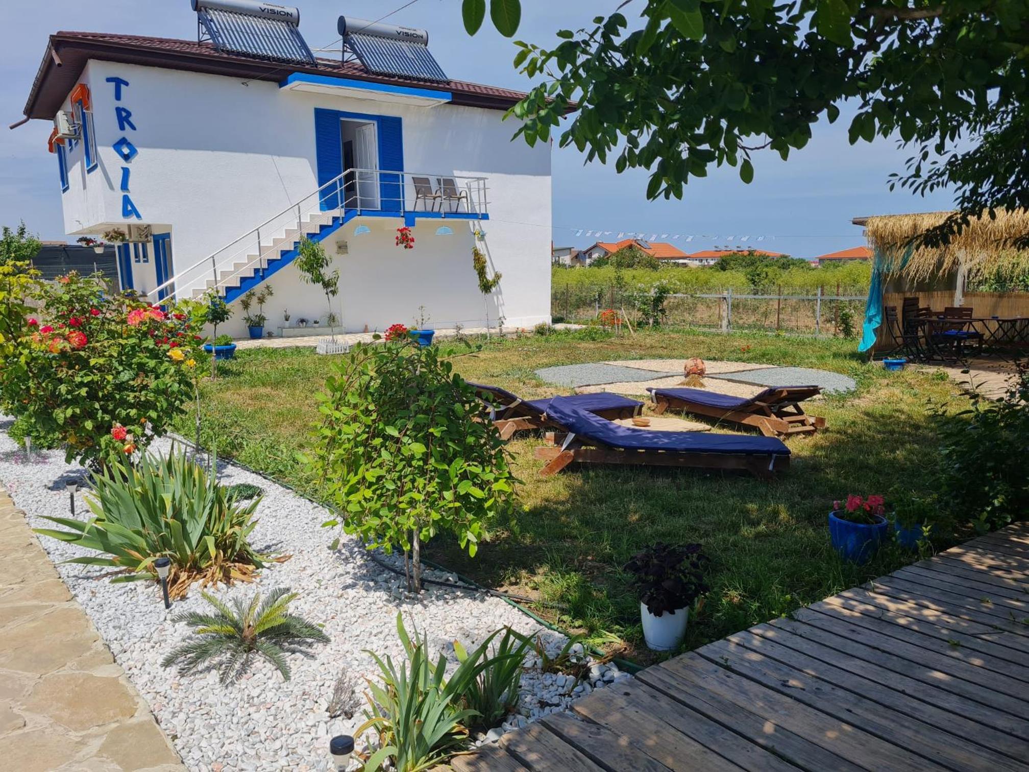 Vila Troia Vama Veche view 2