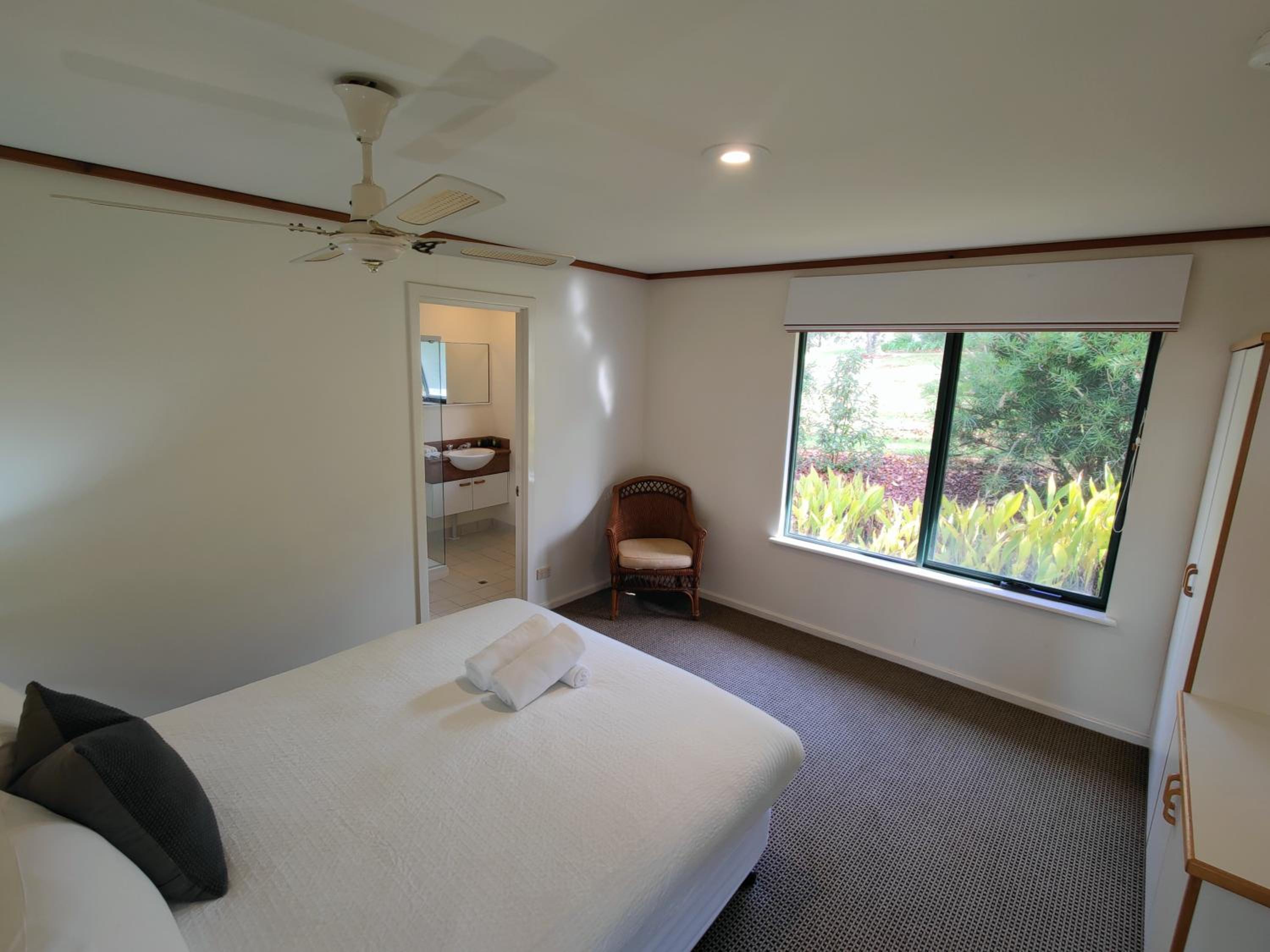 Karri Mia Chalets and Studios