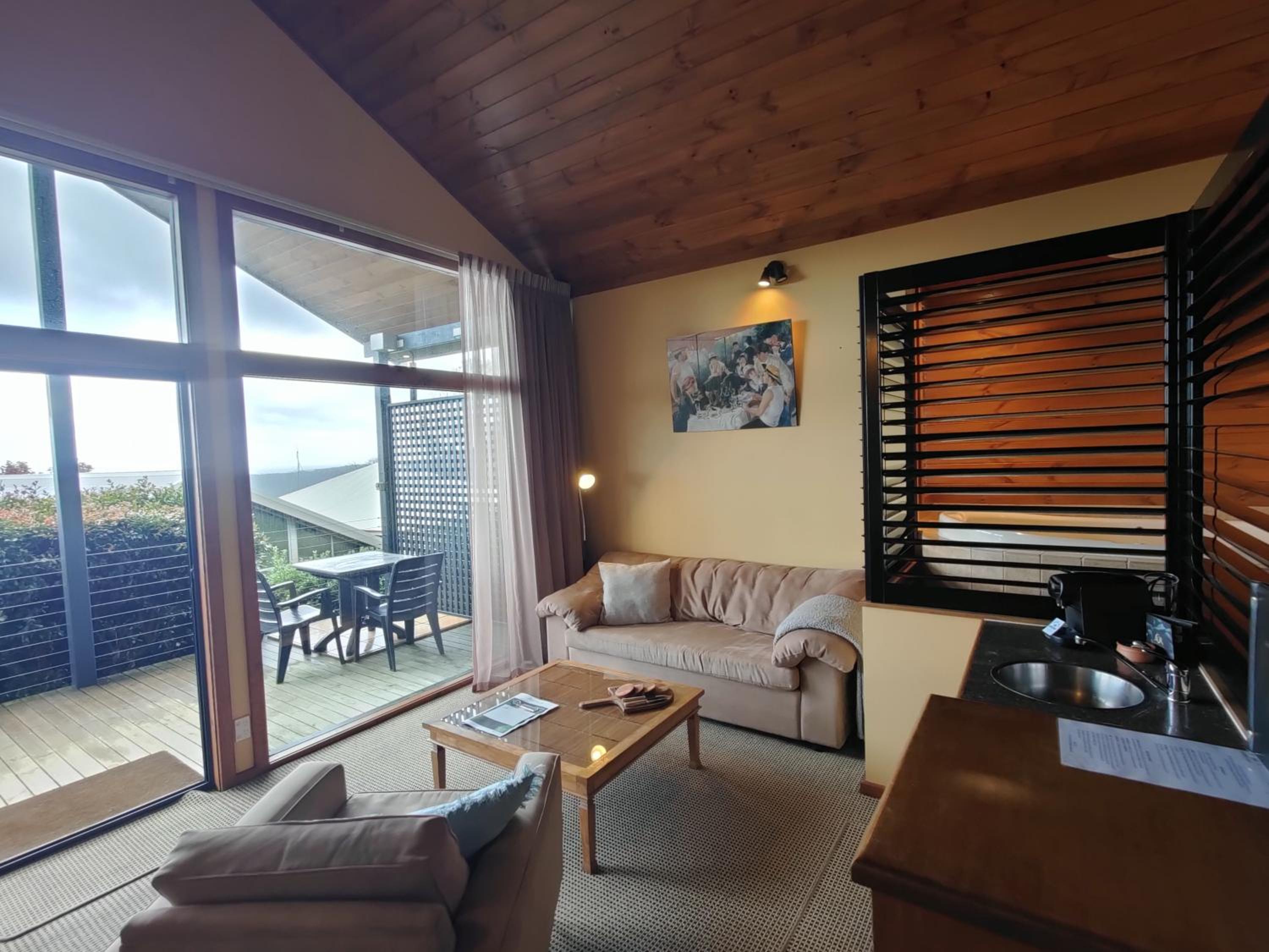 Karri Mia Chalets and Studios