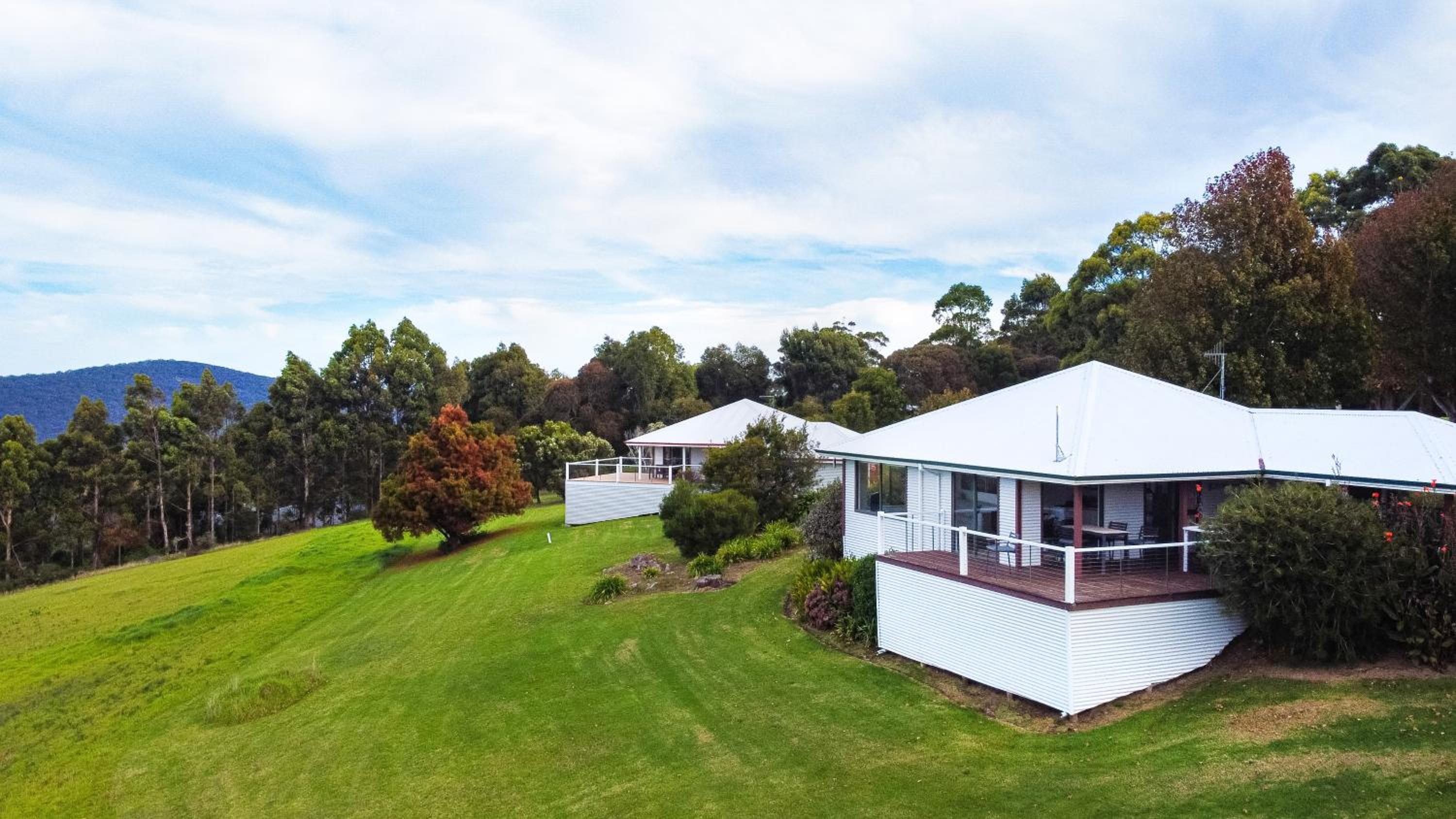 Karri Mia Chalets and Studios