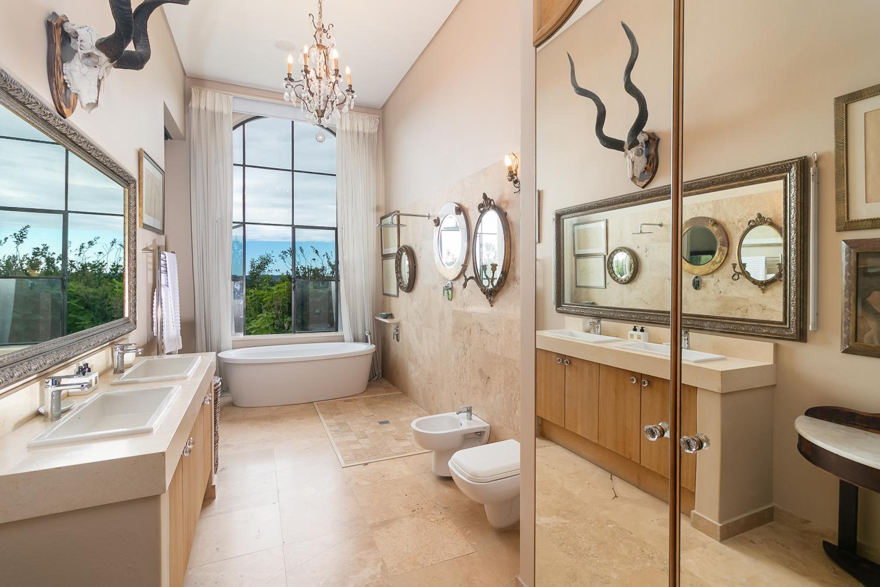 Luxury Country Escape
