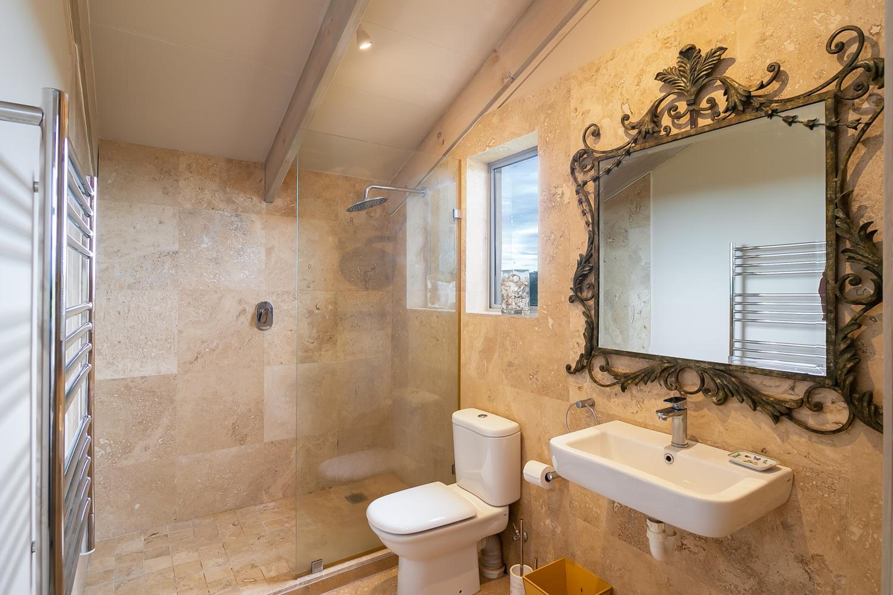 Luxury Country Escape