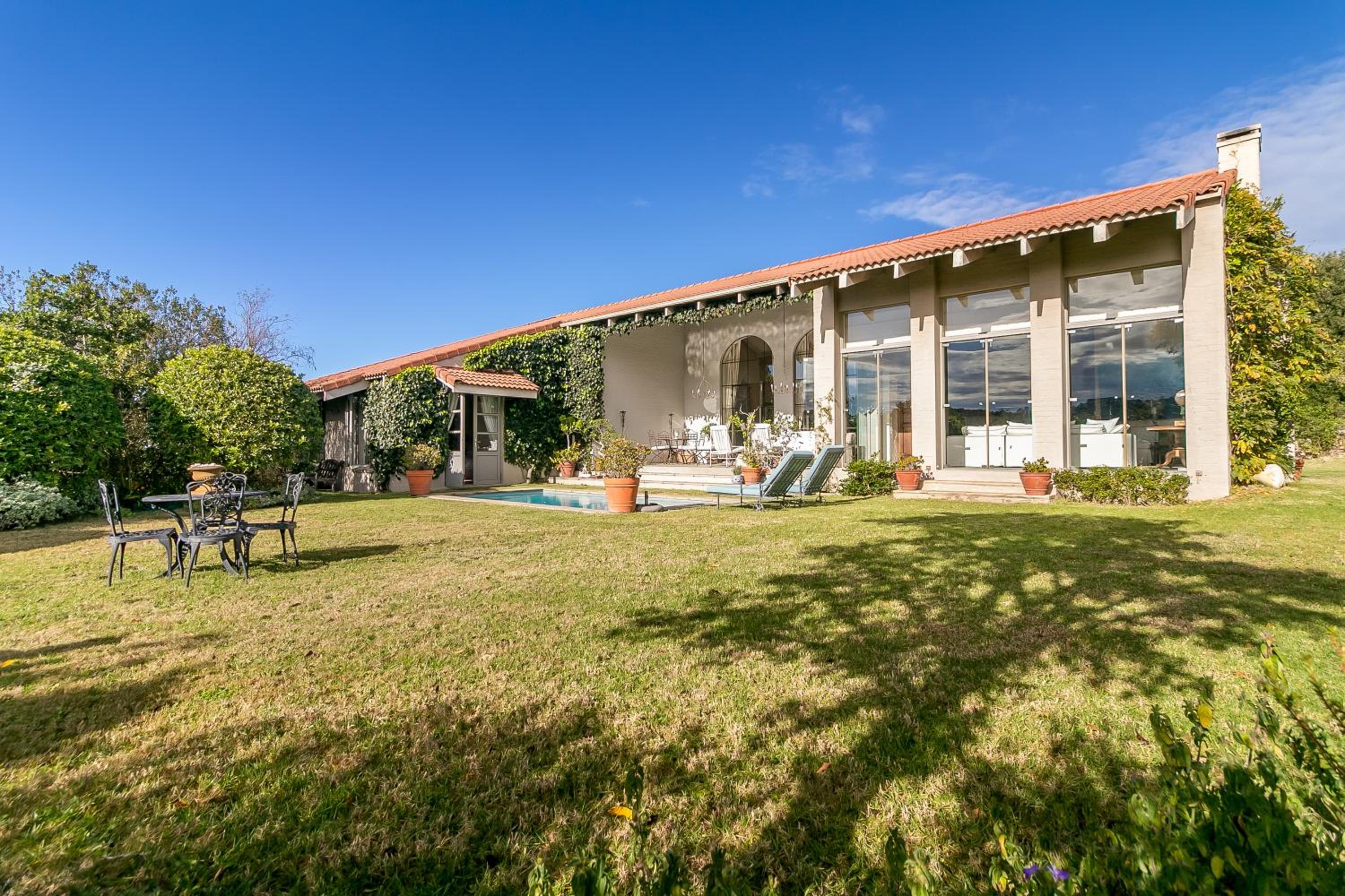 Luxury Country Escape