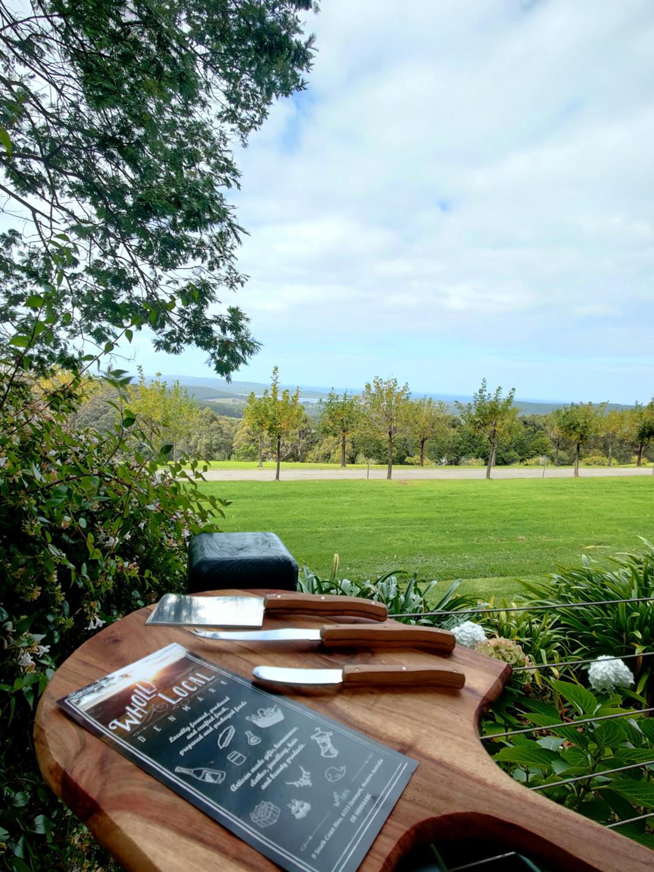 Karri Mia Chalets and Studios