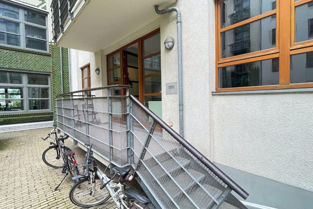 Modern City Apartment l Netflix l fast wifi l Xbox