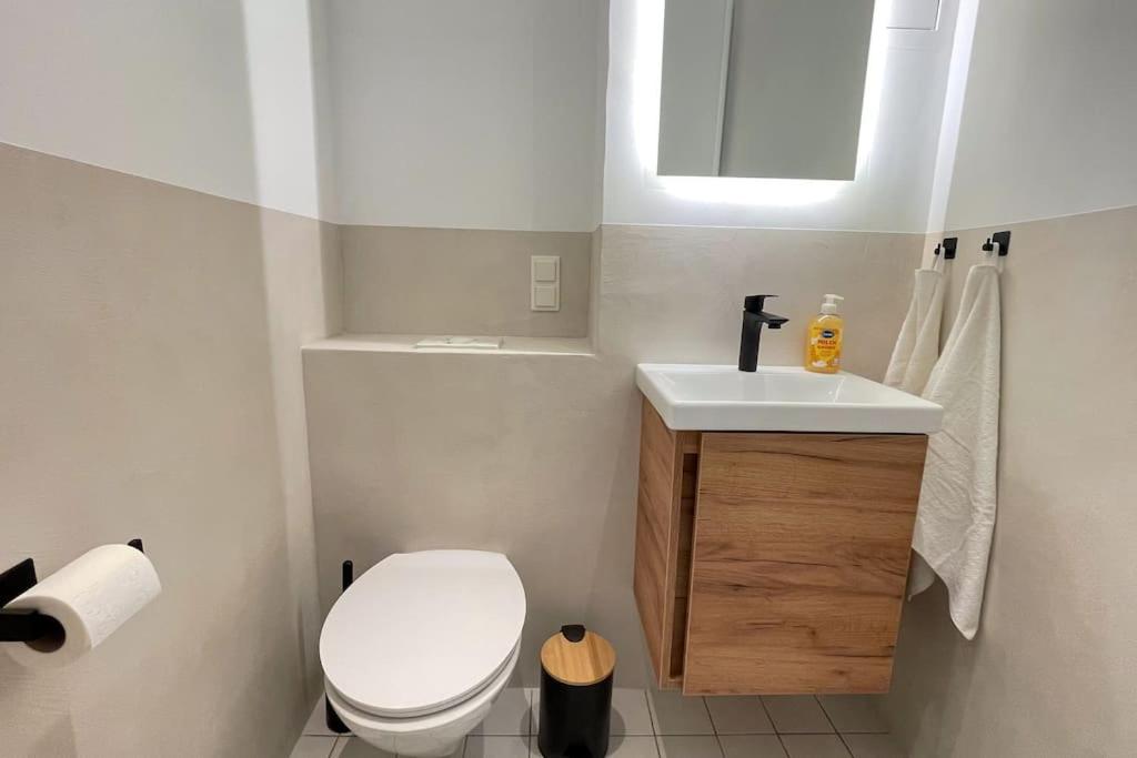 Modern City Apartment l Netflix l fast wifi l Xbox
