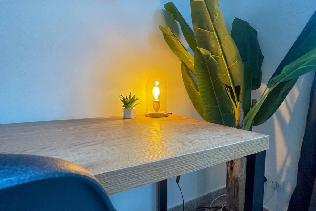 Modern City Apartment l Netflix l fast wifi l Xbox