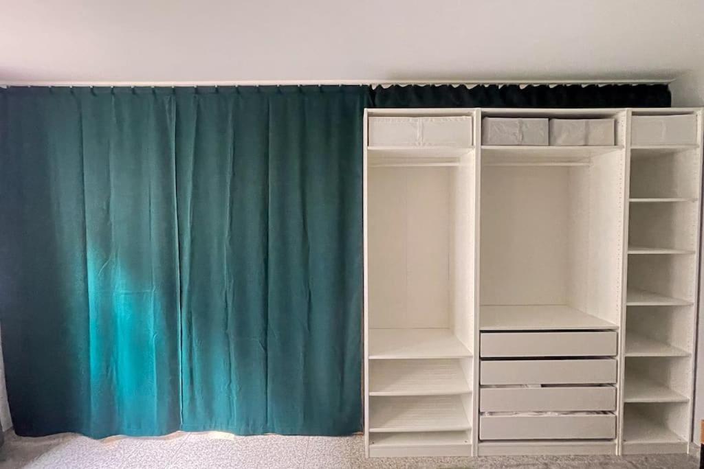 Modern City Apartment l Netflix l fast wifi l Xbox