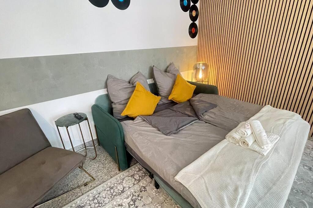 Modern City Apartment l Netflix l fast wifi l Xbox