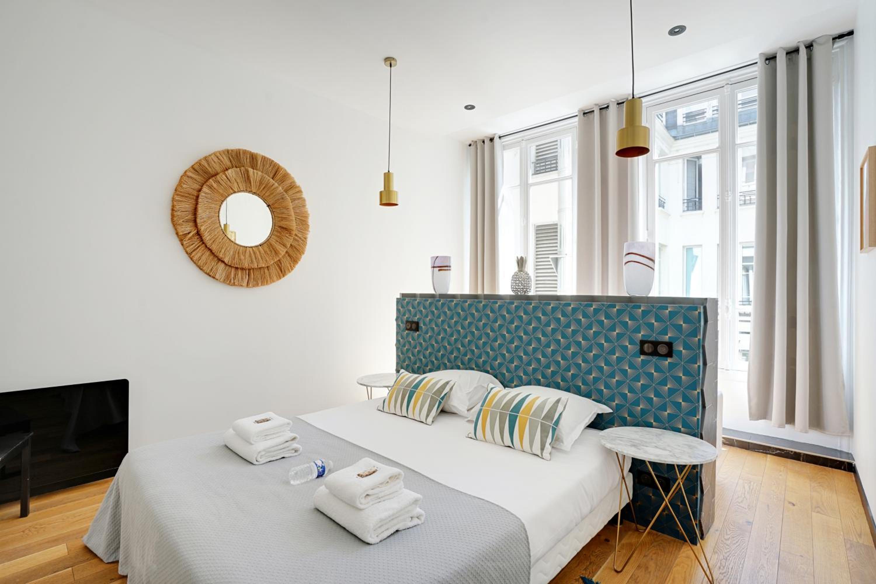 Luxurious apartment - 2BR-8P -Champs Elysées