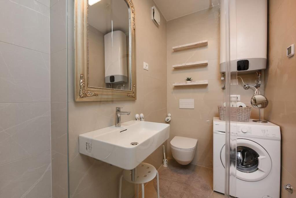Apartment Ivona - beautiful terrace and free garage parking view 5