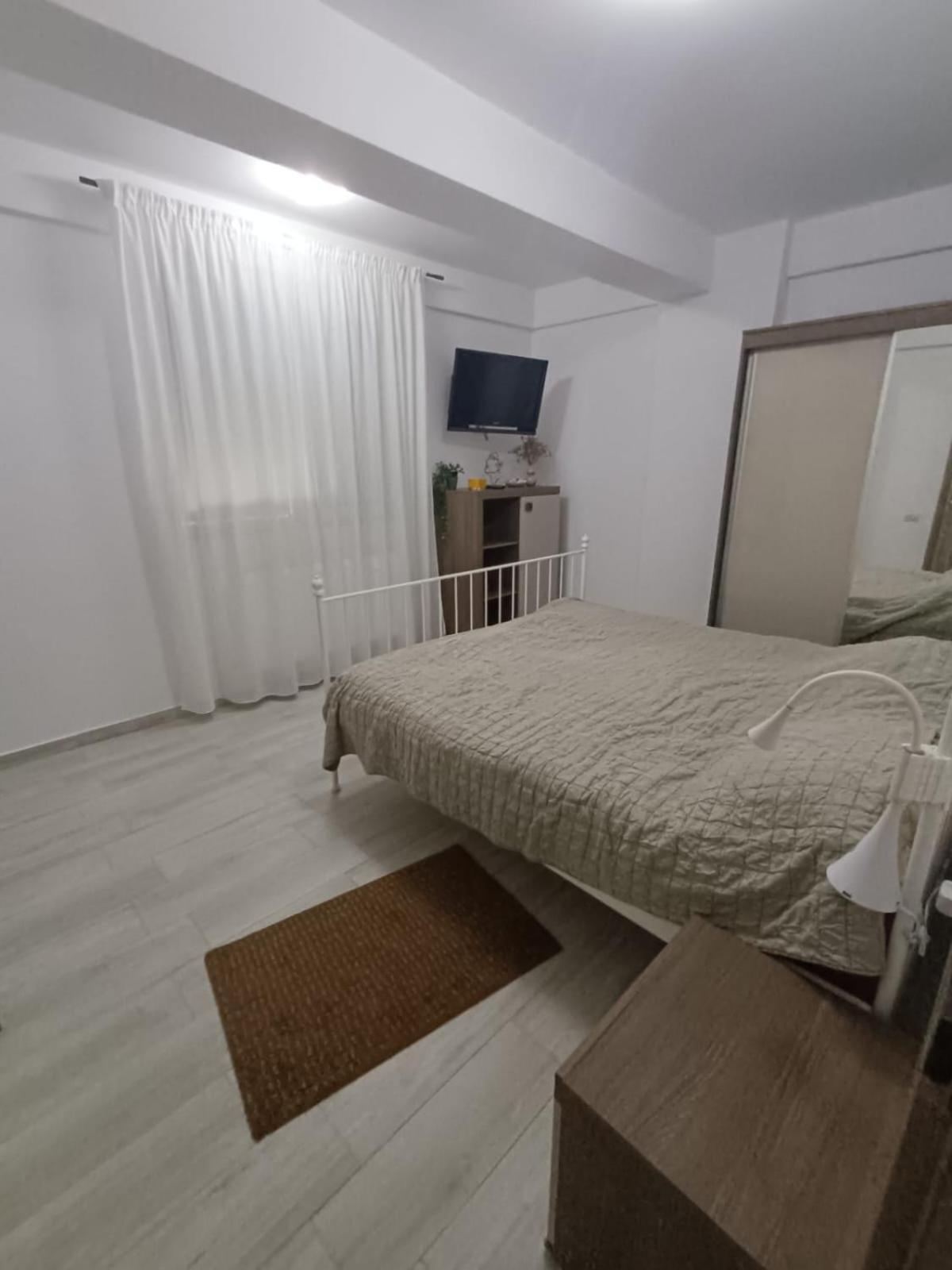 23 Valuri, 2 camere, 2 băi