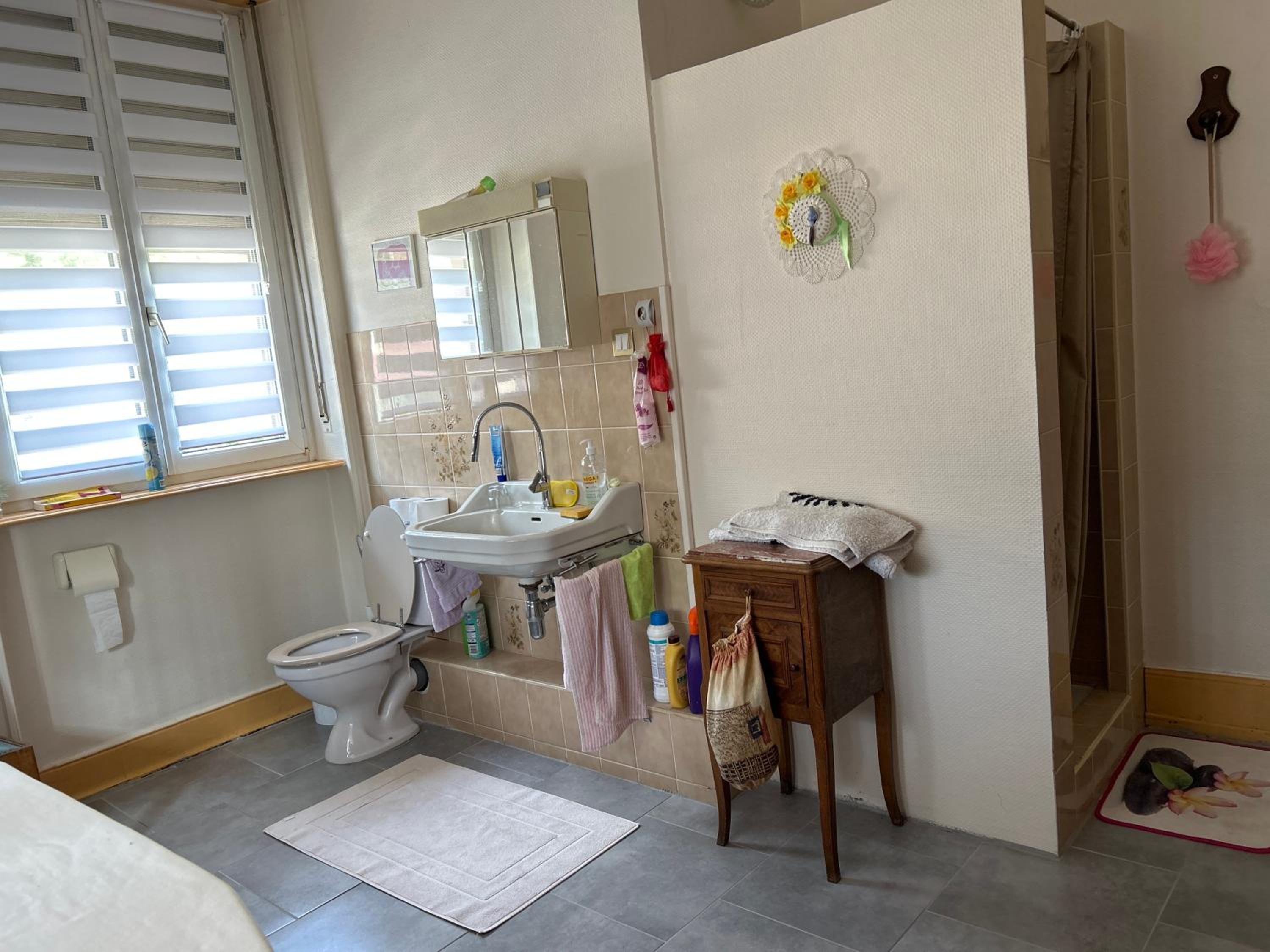 Chambre Arnica lit 140 wifi sdb partagée view 2