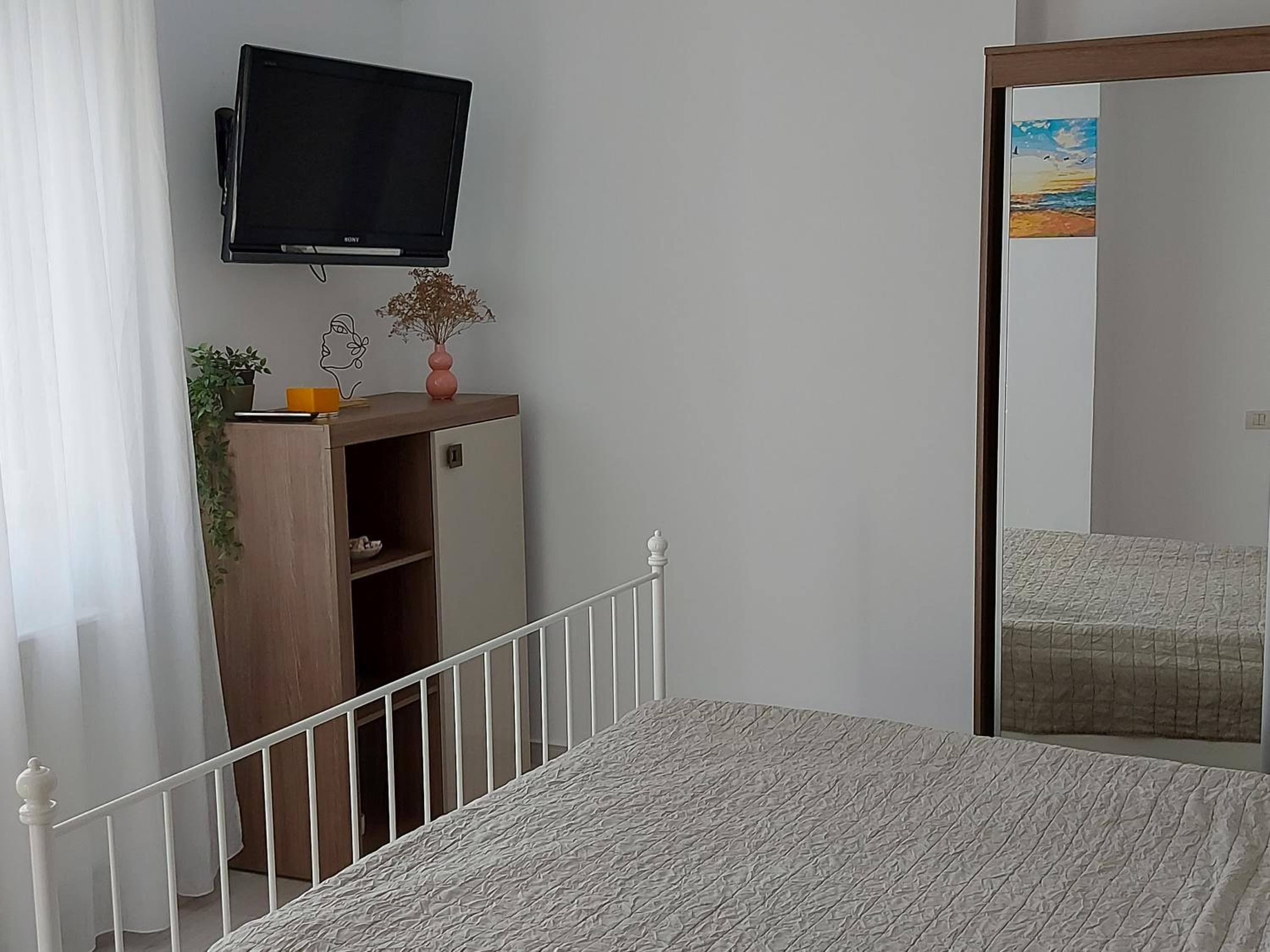 23 Valuri, 2 camere, 2 băi