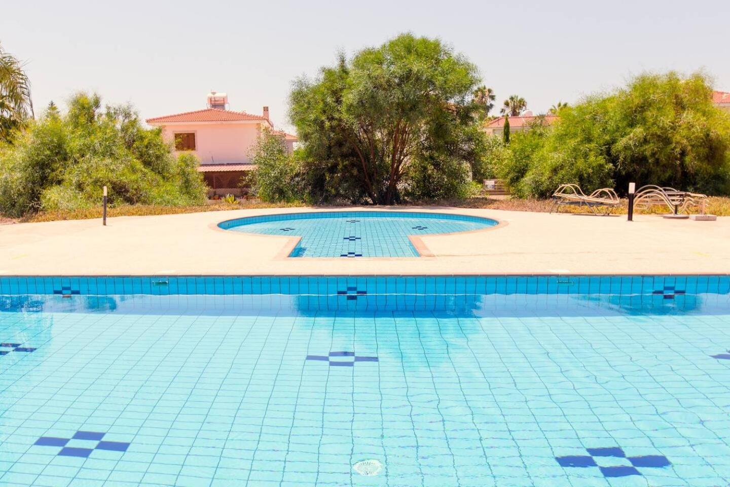 Nissi 3 Pool View Apartment