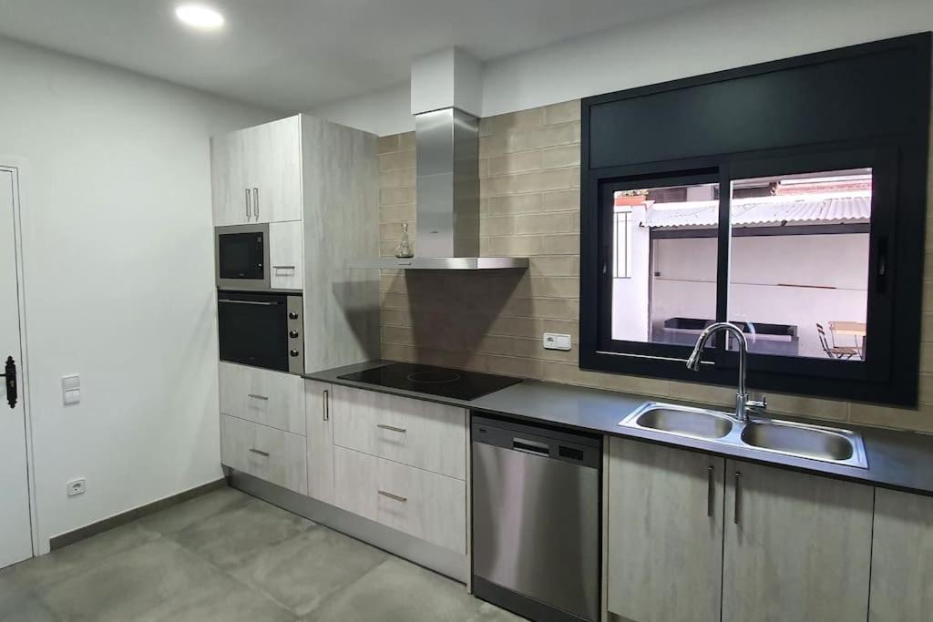 CASA CENTRO DEL PUEBLO CON PISCINA PRIVADA