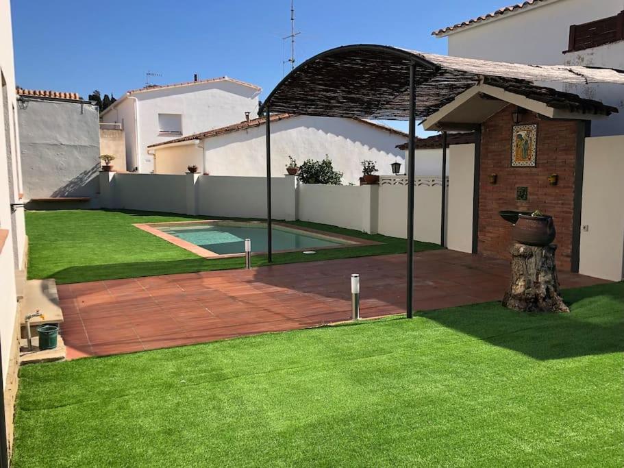 CASA CENTRO DEL PUEBLO CON PISCINA PRIVADA