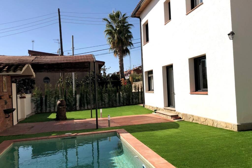 CASA CENTRO DEL PUEBLO CON PISCINA PRIVADA