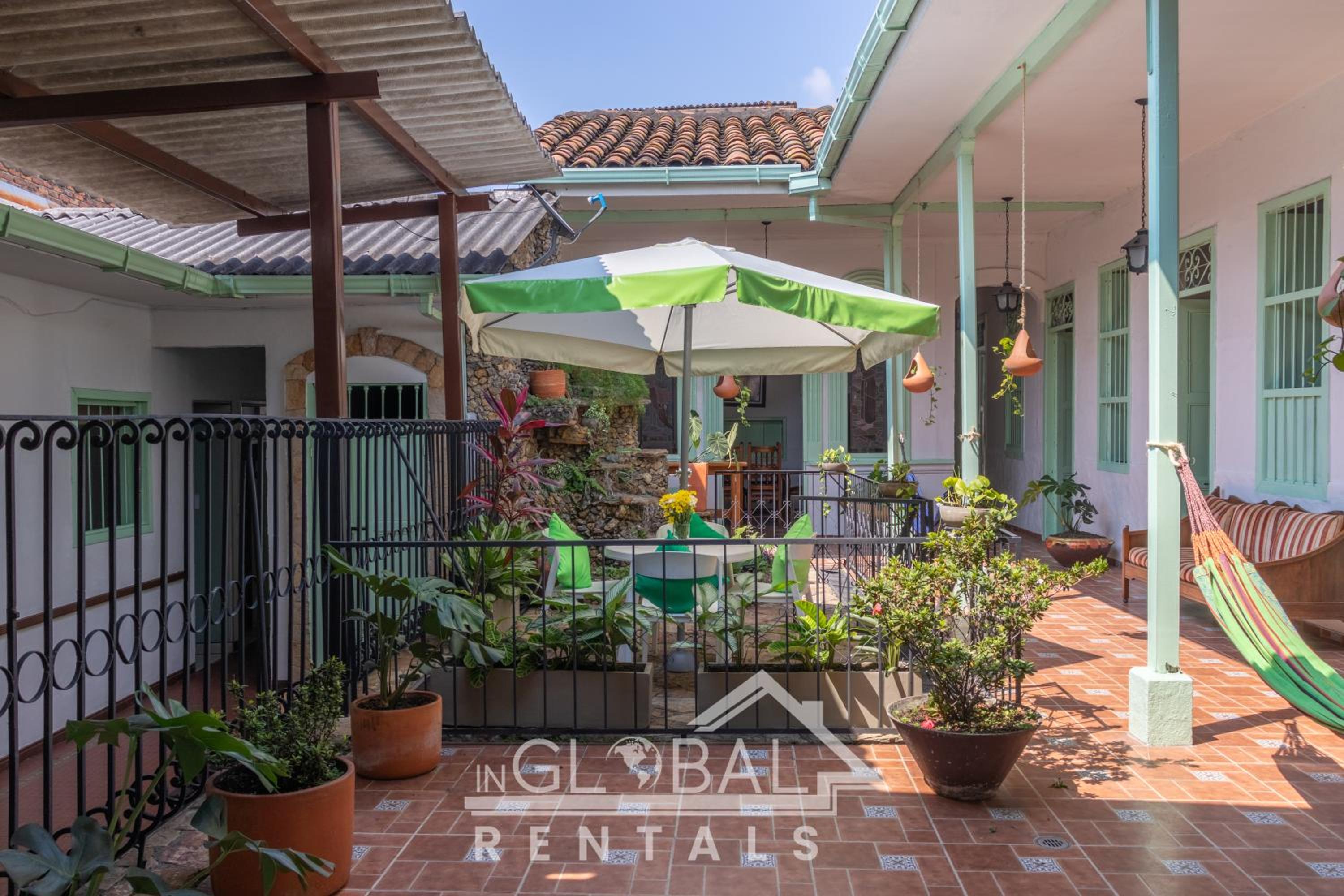 Sandalio Hostal Cali