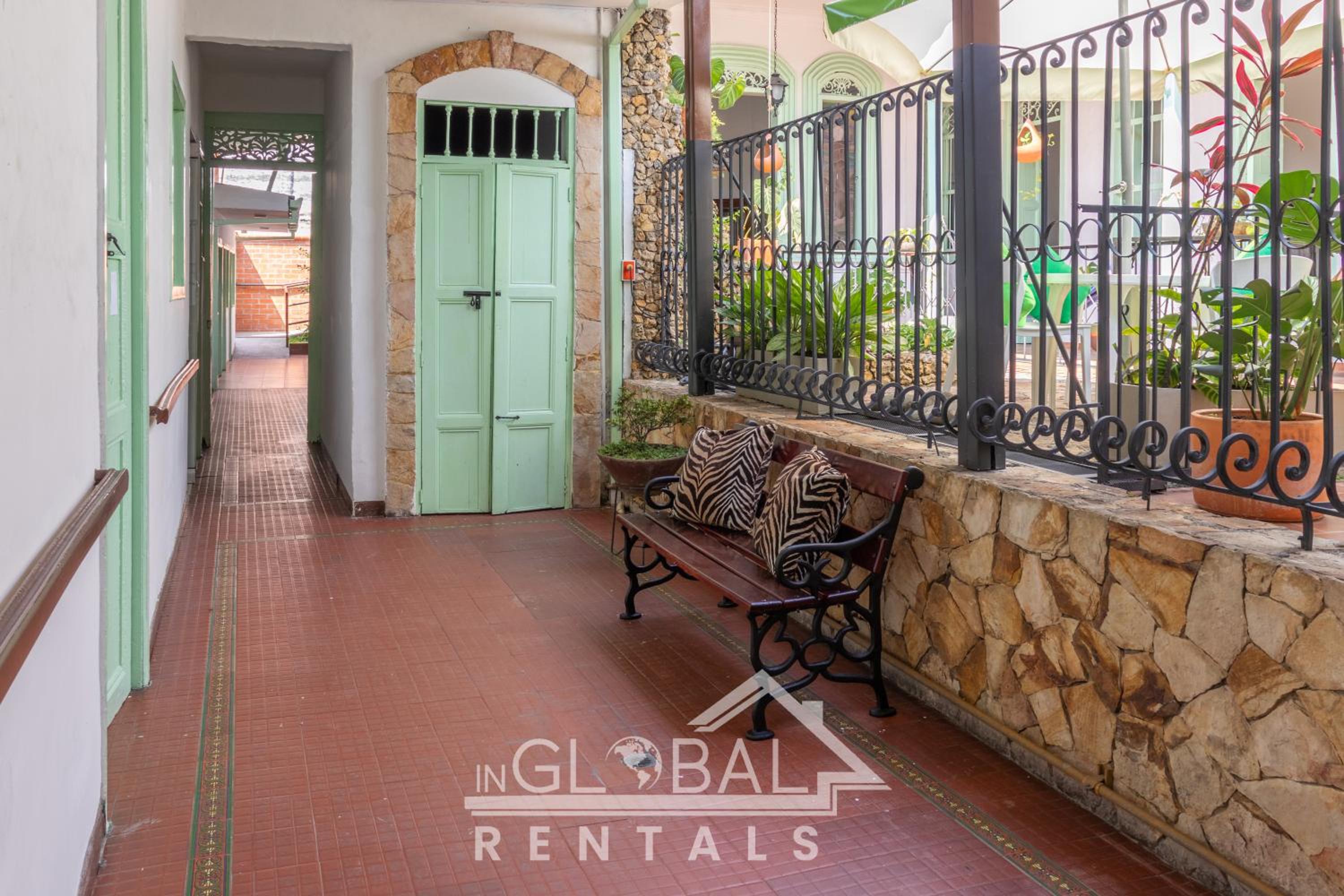 Sandalio Hostal Cali