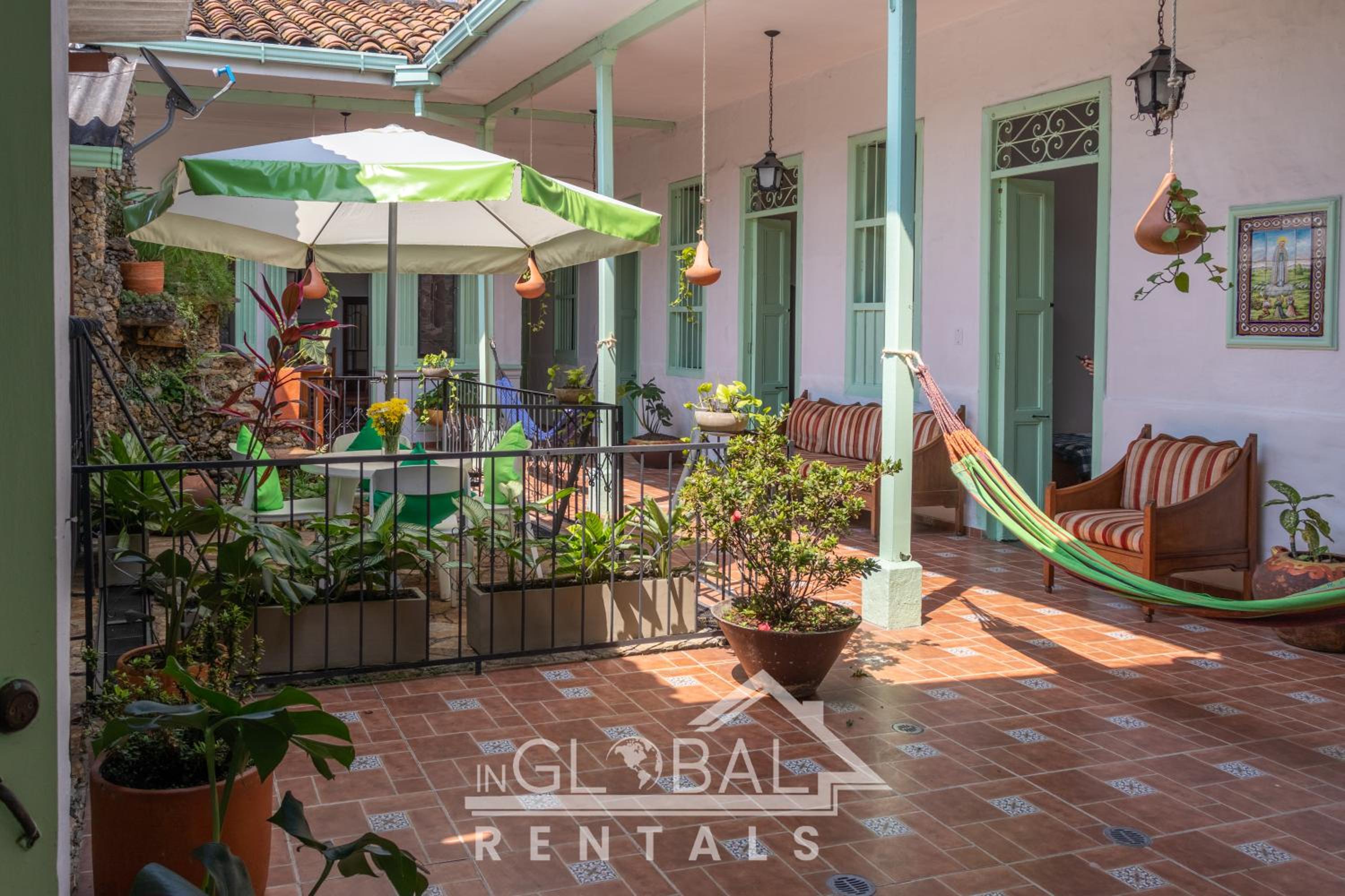 Sandalio Hostal Cali