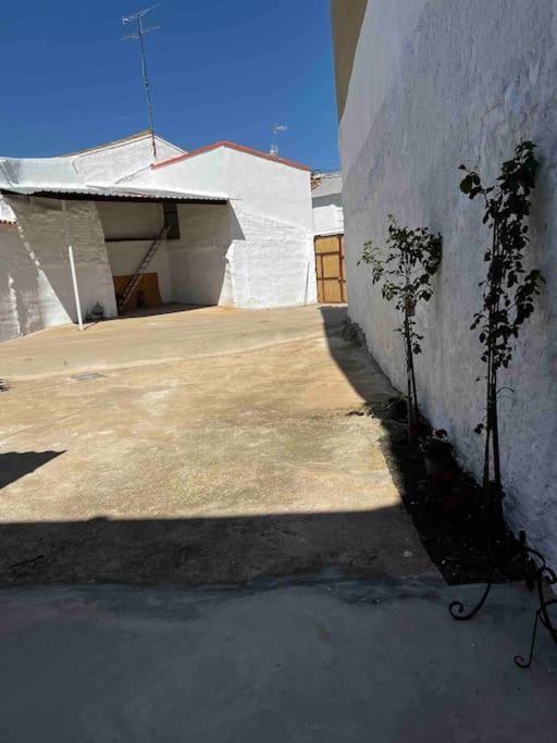 Agradable casa con chimenea interior y barbacoa.