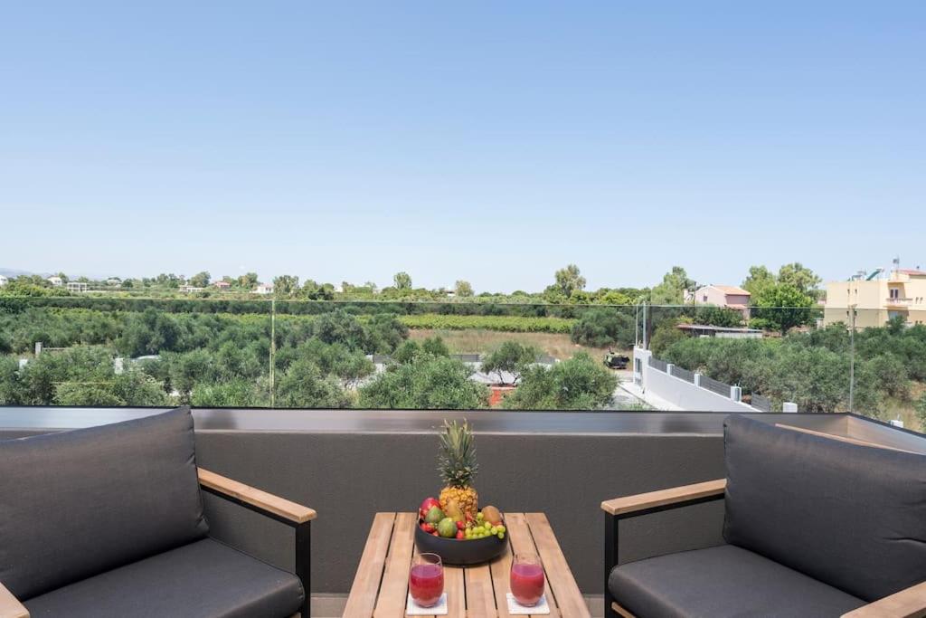 Aspect Luxury Apartments with Pool view 3