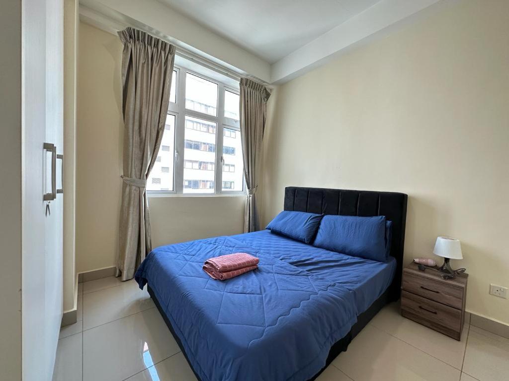 Twin Galaxy 6Pax 2Bedroom High floor with balcony Netflix WiFi