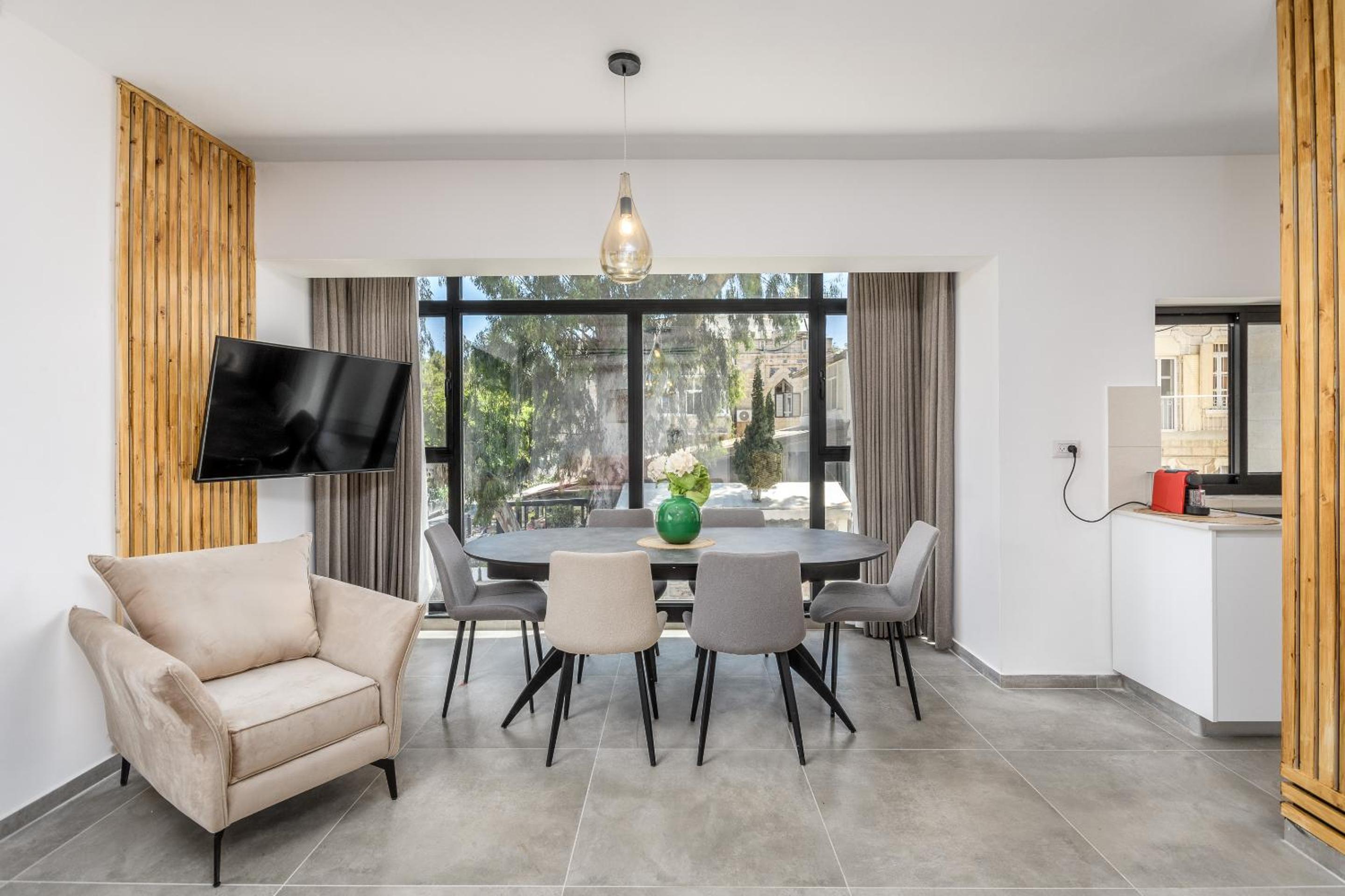 New Luxury 3 BR - Next the Orient Hotel view 5