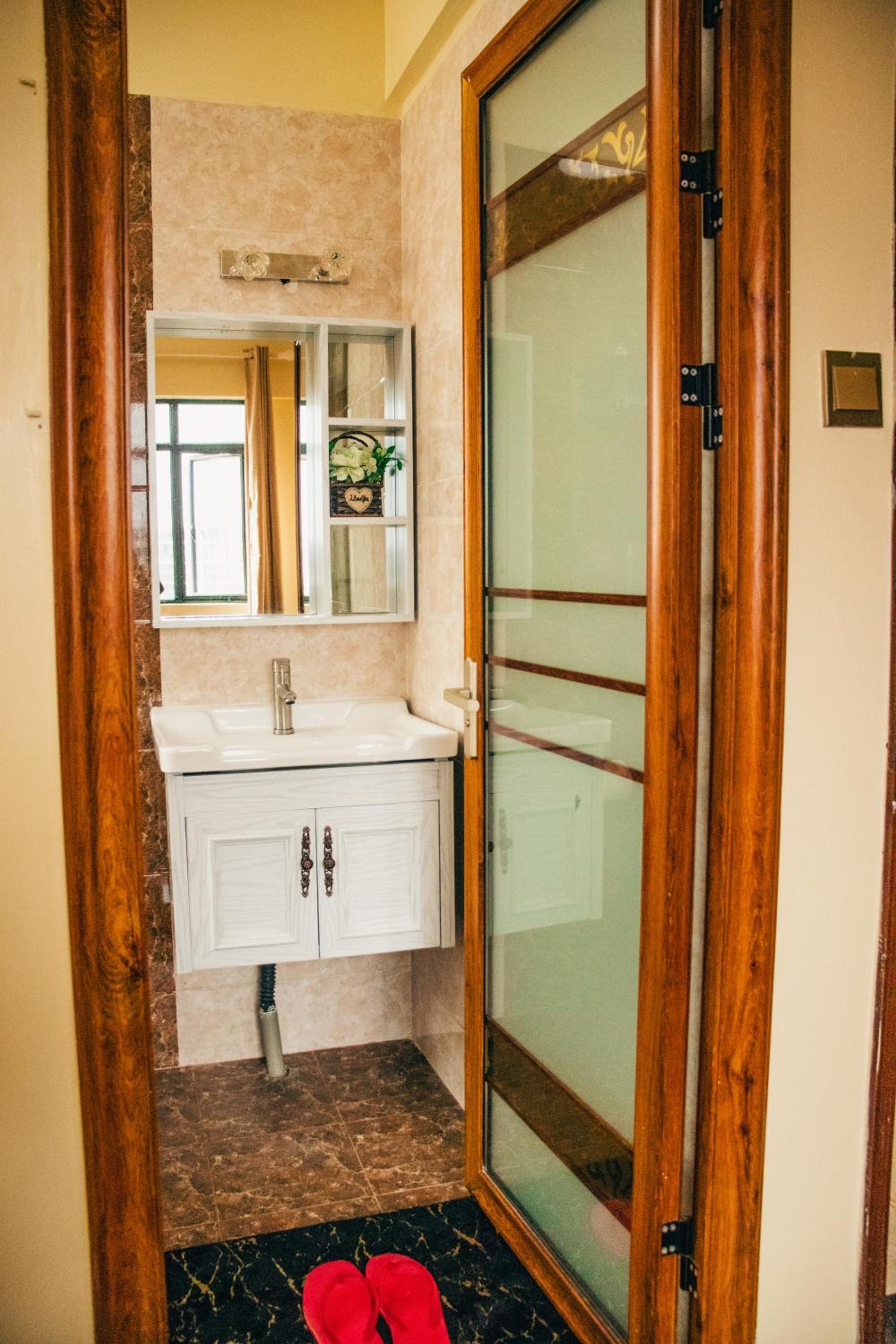 Furnished 2 bedroom apartment in Kilimani view 4