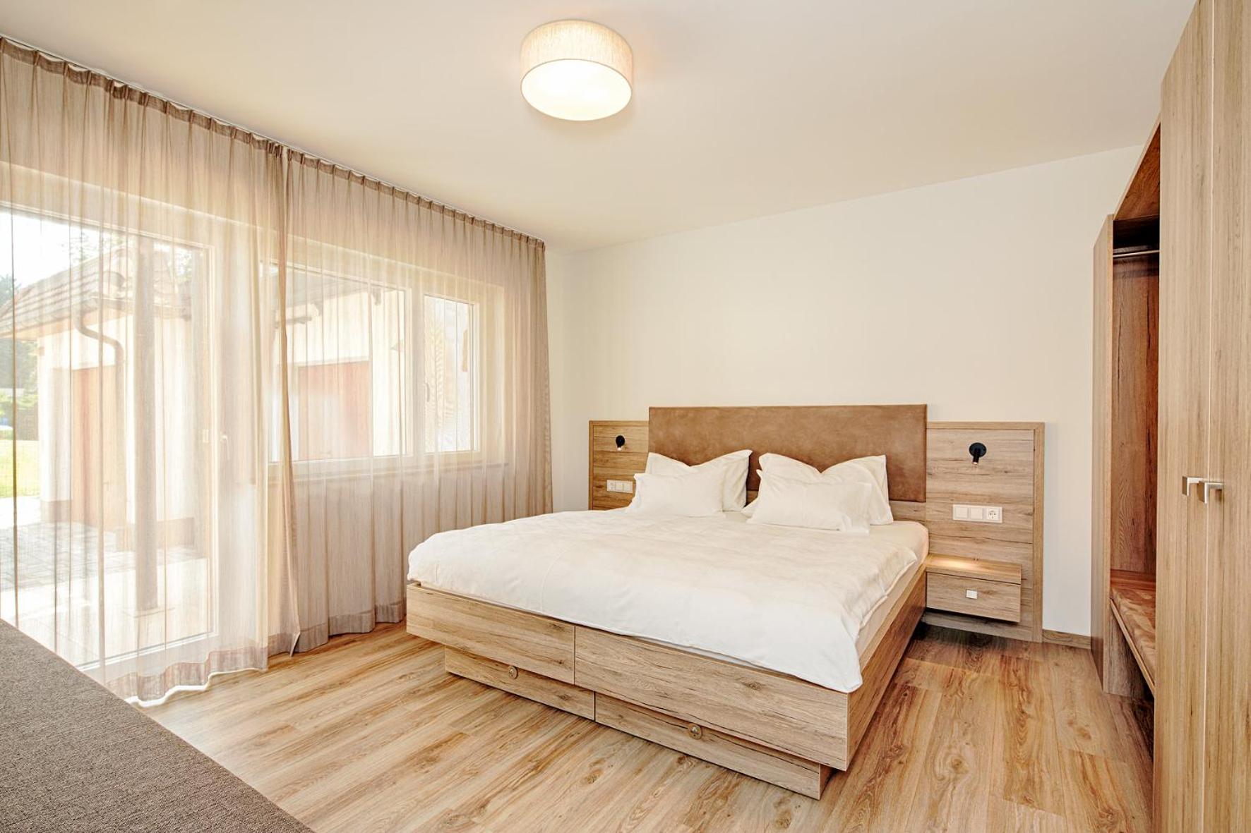 Residenz Markgraf 5 Sterne Ferienwohnung mit Saunahaus und Pool