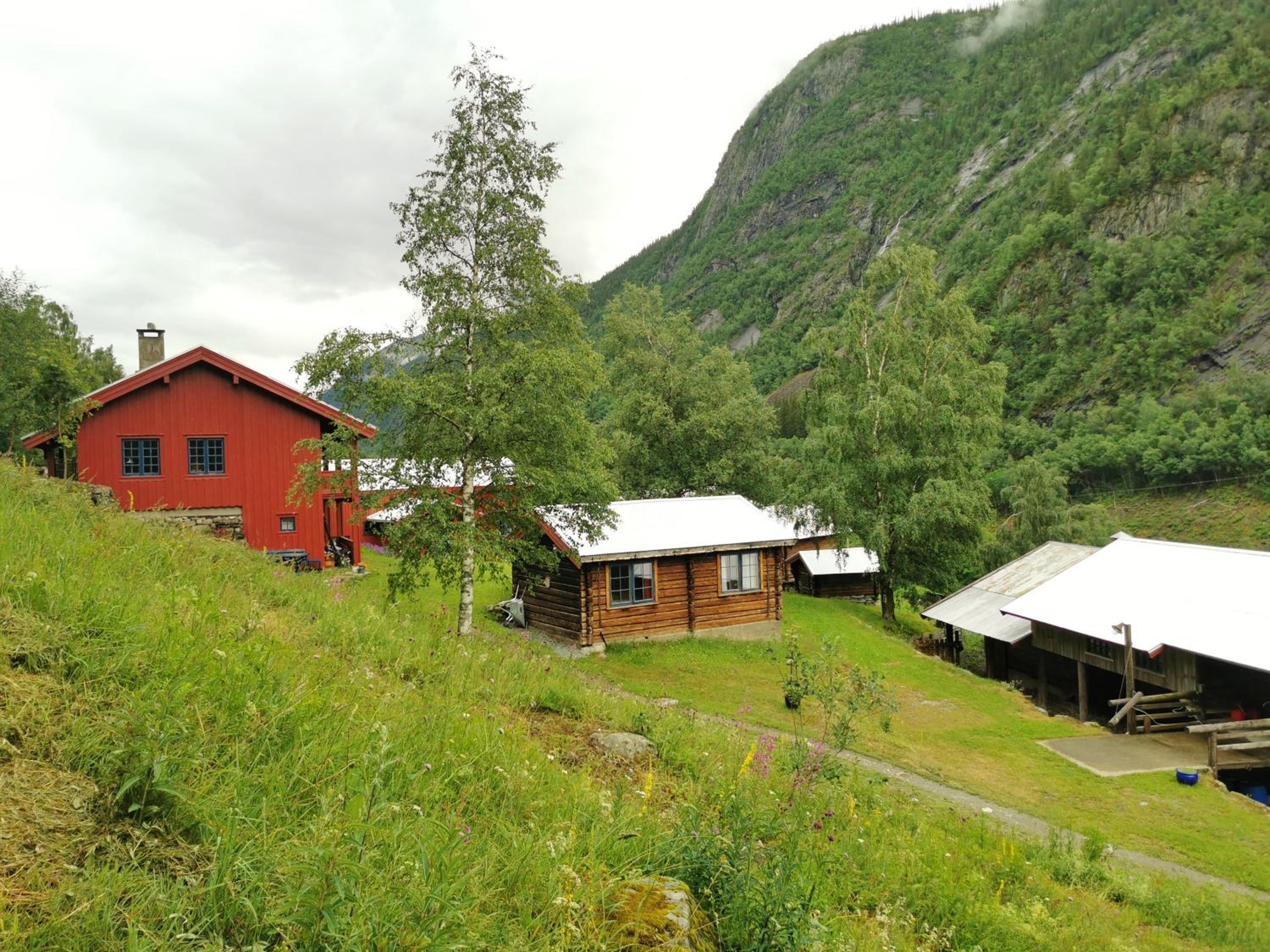 Unique farm stay in the steep mountains of Rjukan view 2